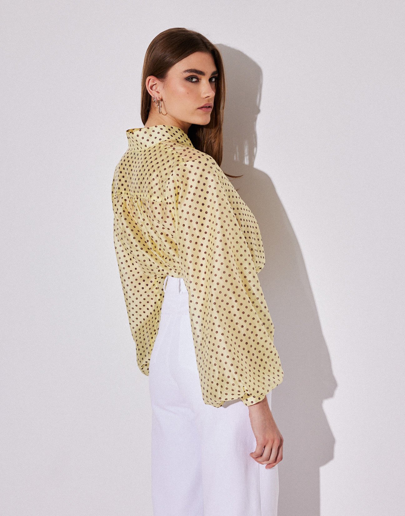 Shirt with puff sleeves