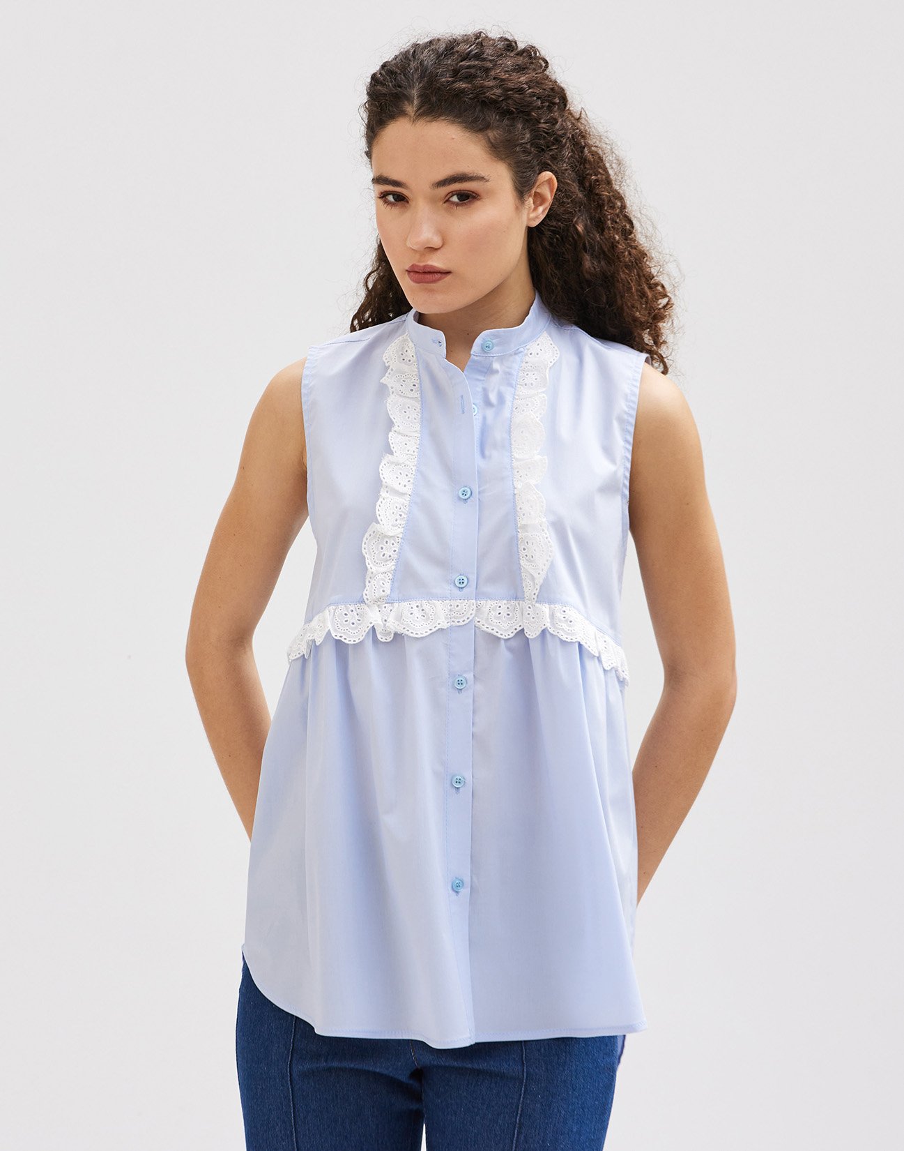 Poplin shirt with embroidery detail