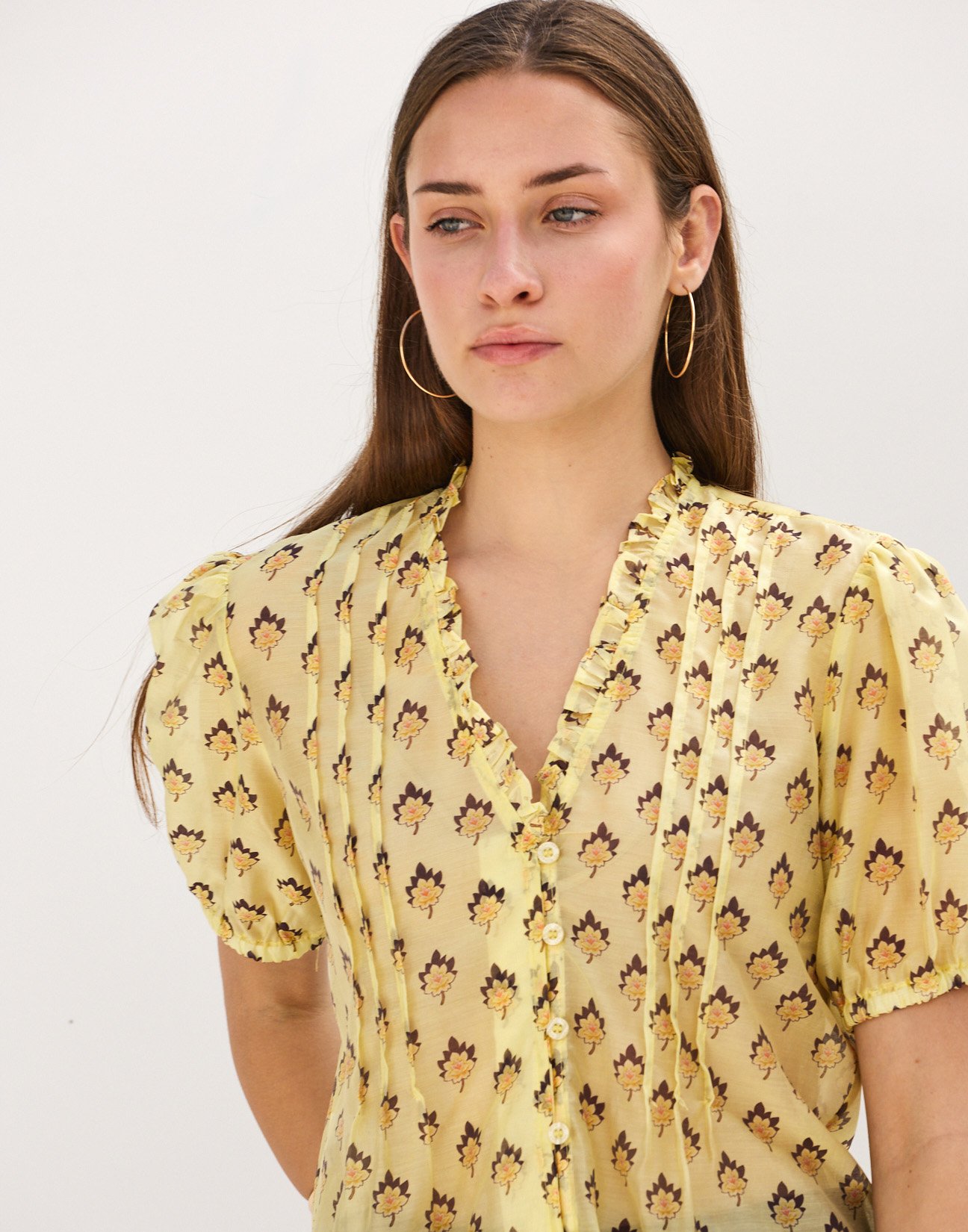 Printed shirt with pleats
