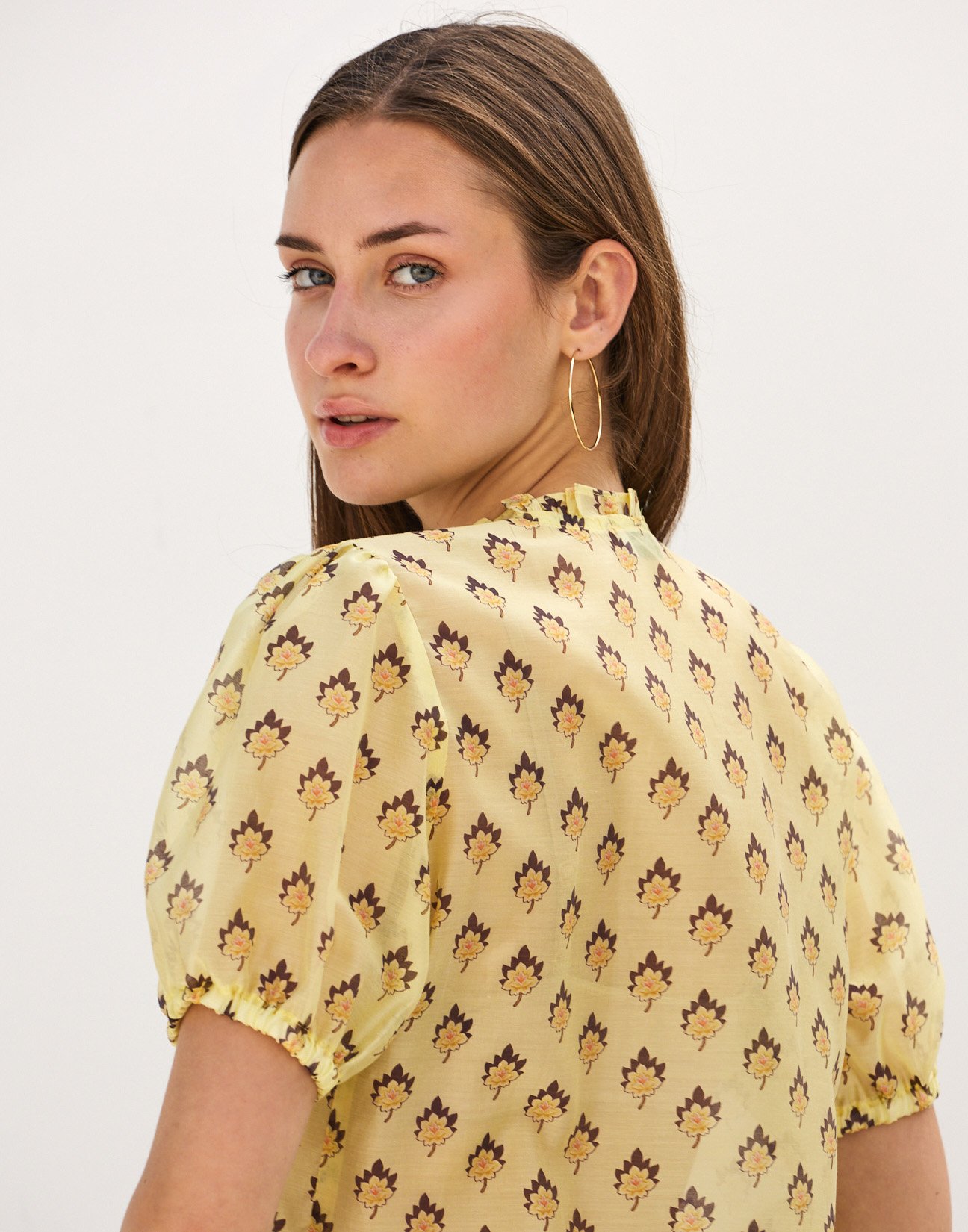 Printed shirt with pleats