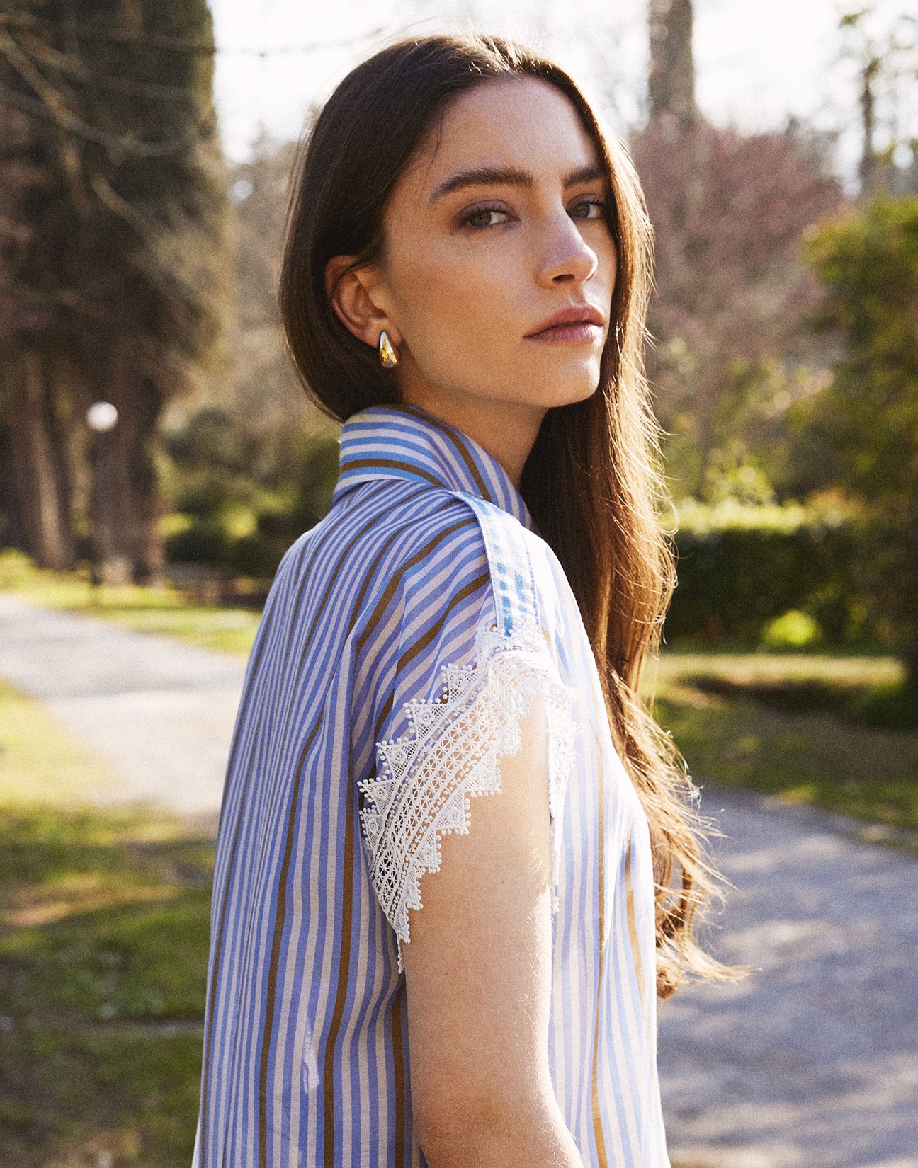 Striped shirt with lace