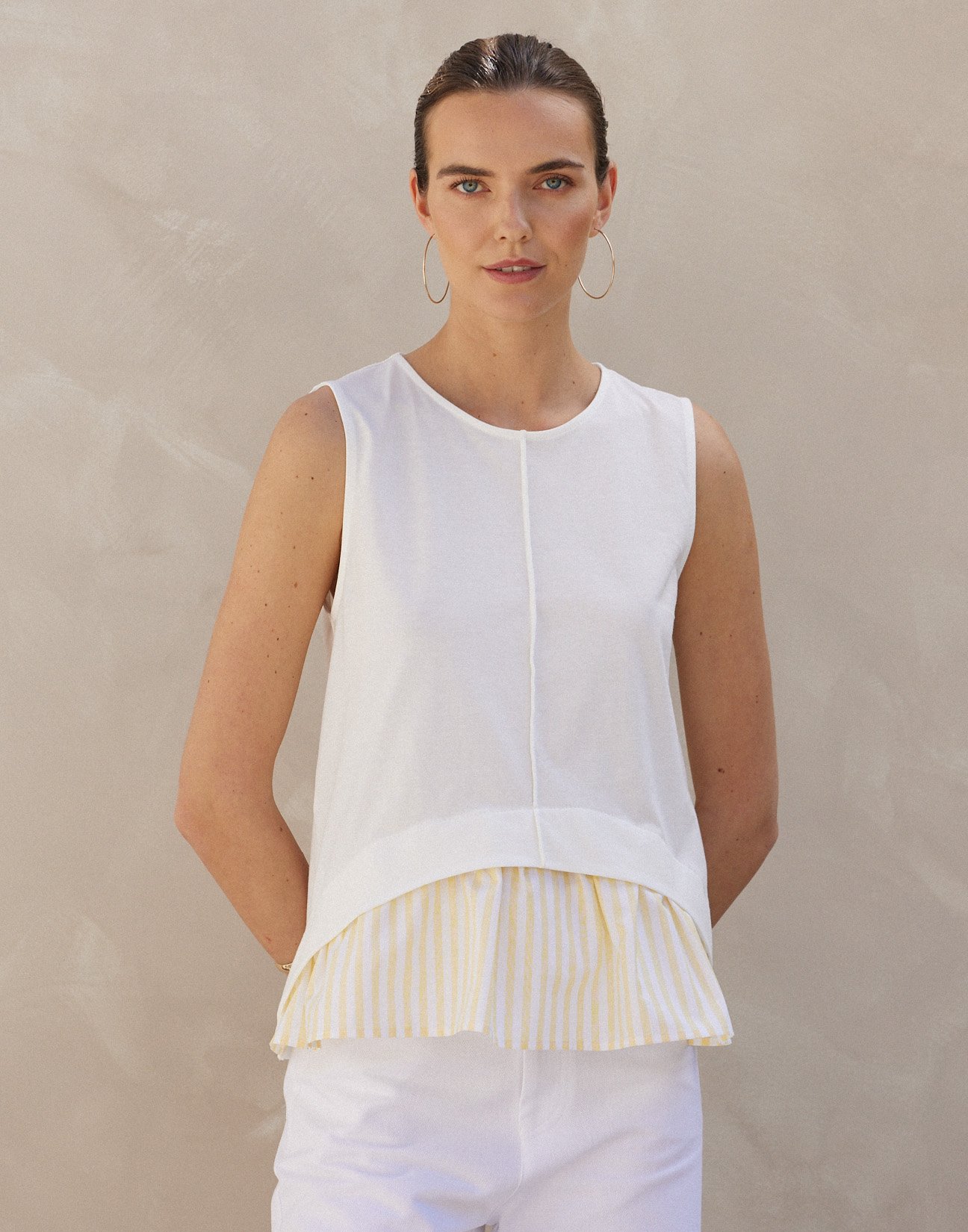 Matching fabric sleeveless  top