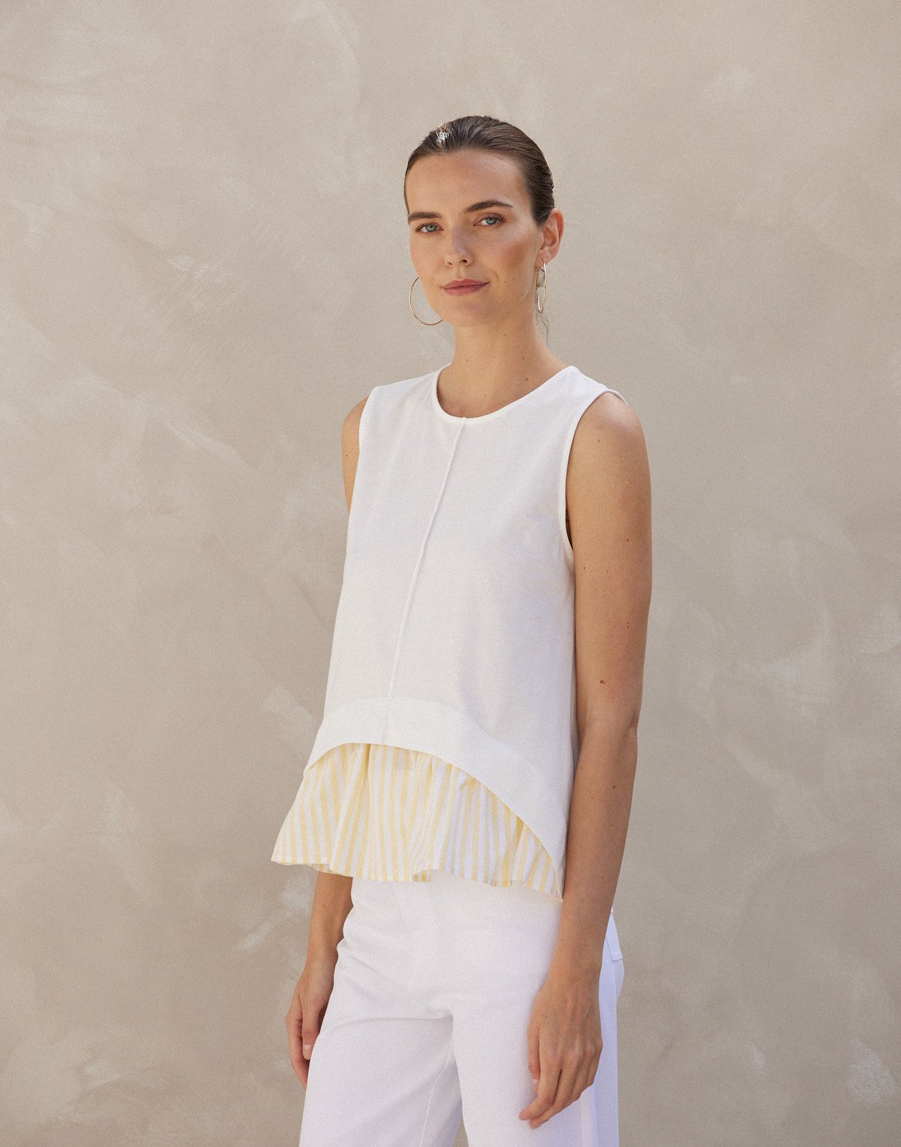 Matching fabric sleeveless  top