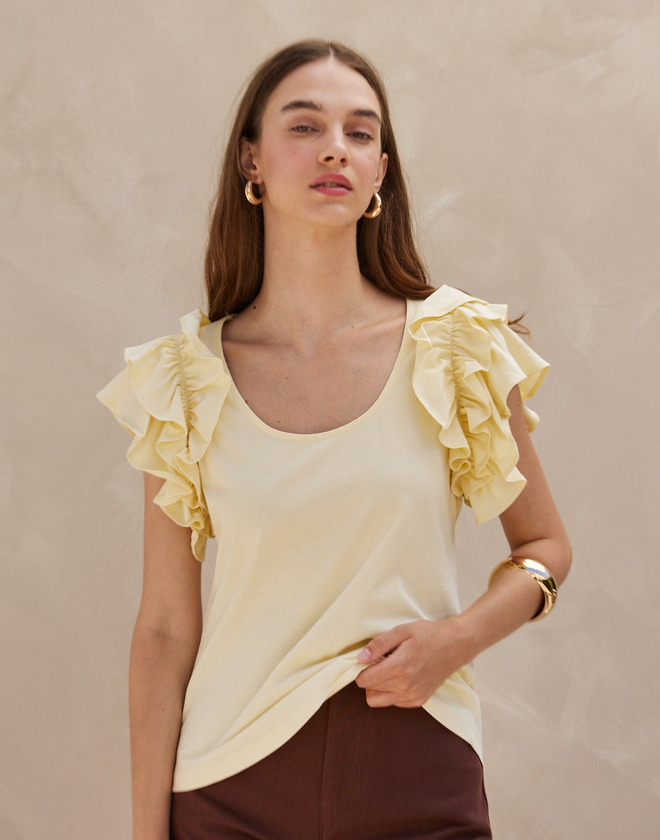 Blouse with double ruffles