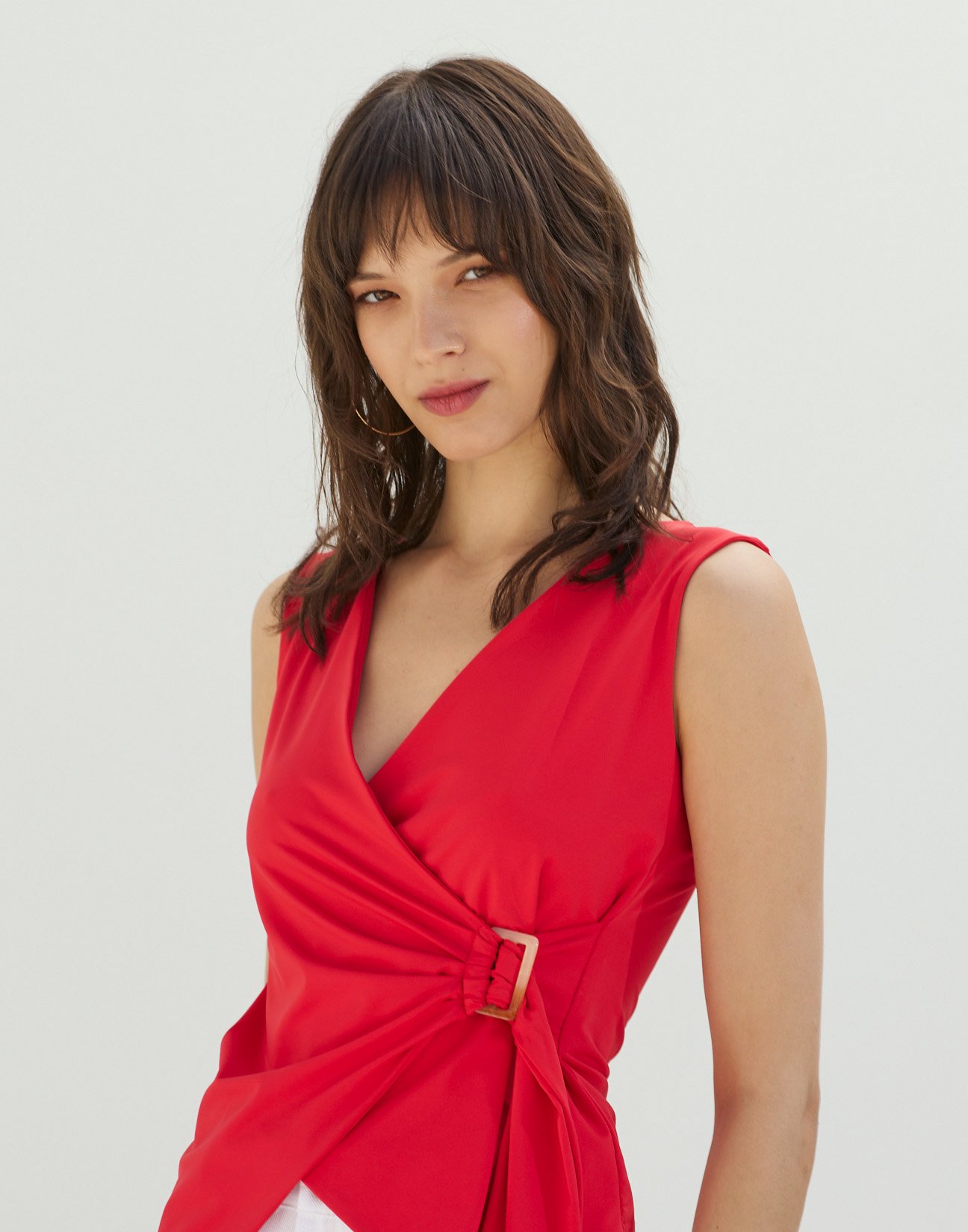 Wraped sleeveless top