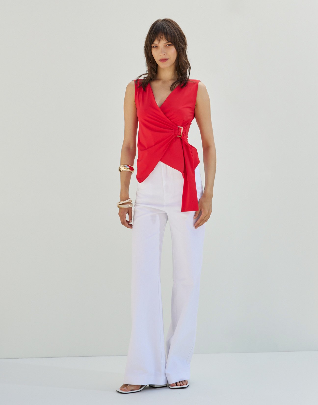 Wraped sleeveless top