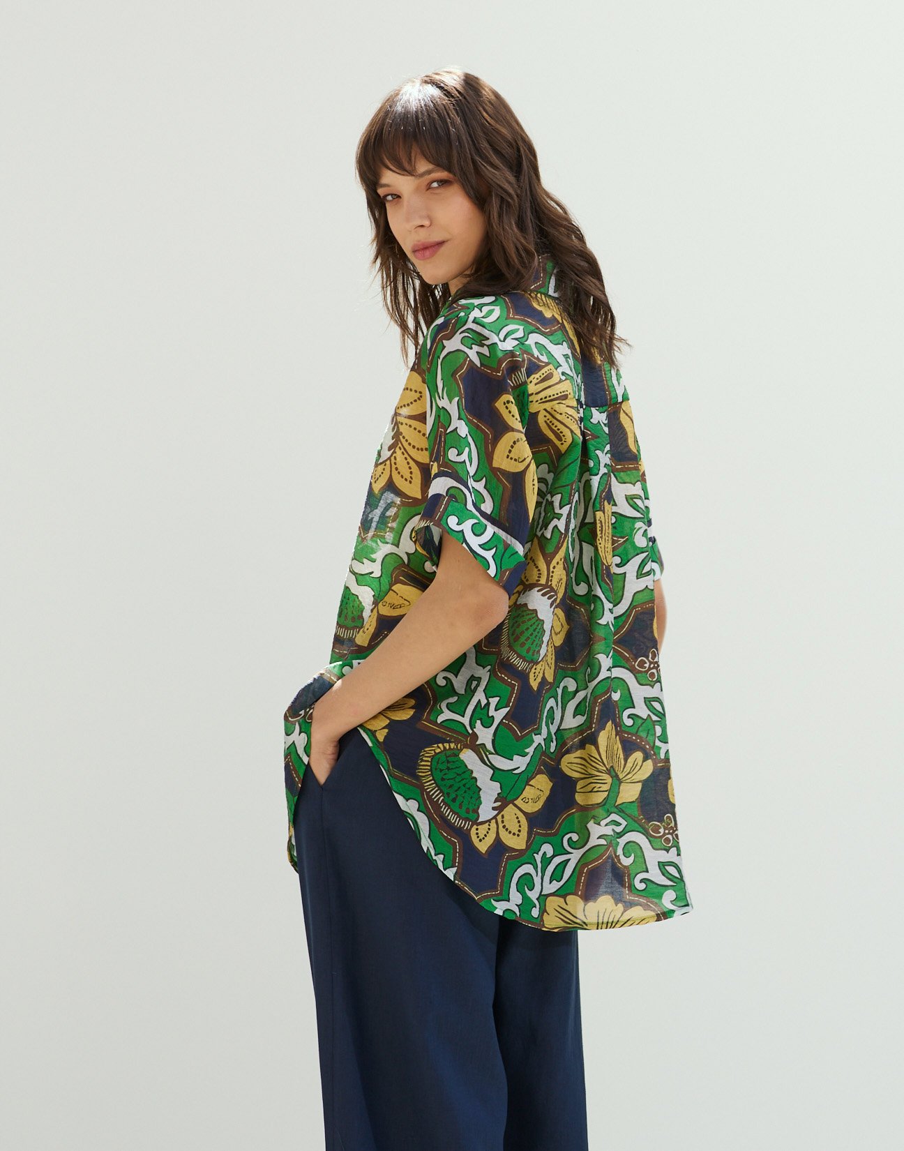 Turn up printed shirt