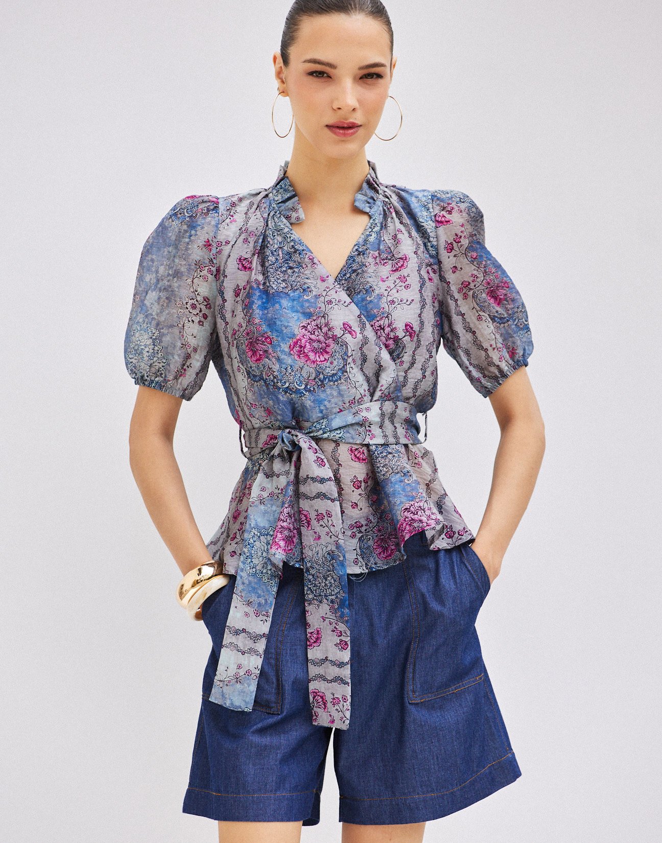 Printed blouse with ruffles