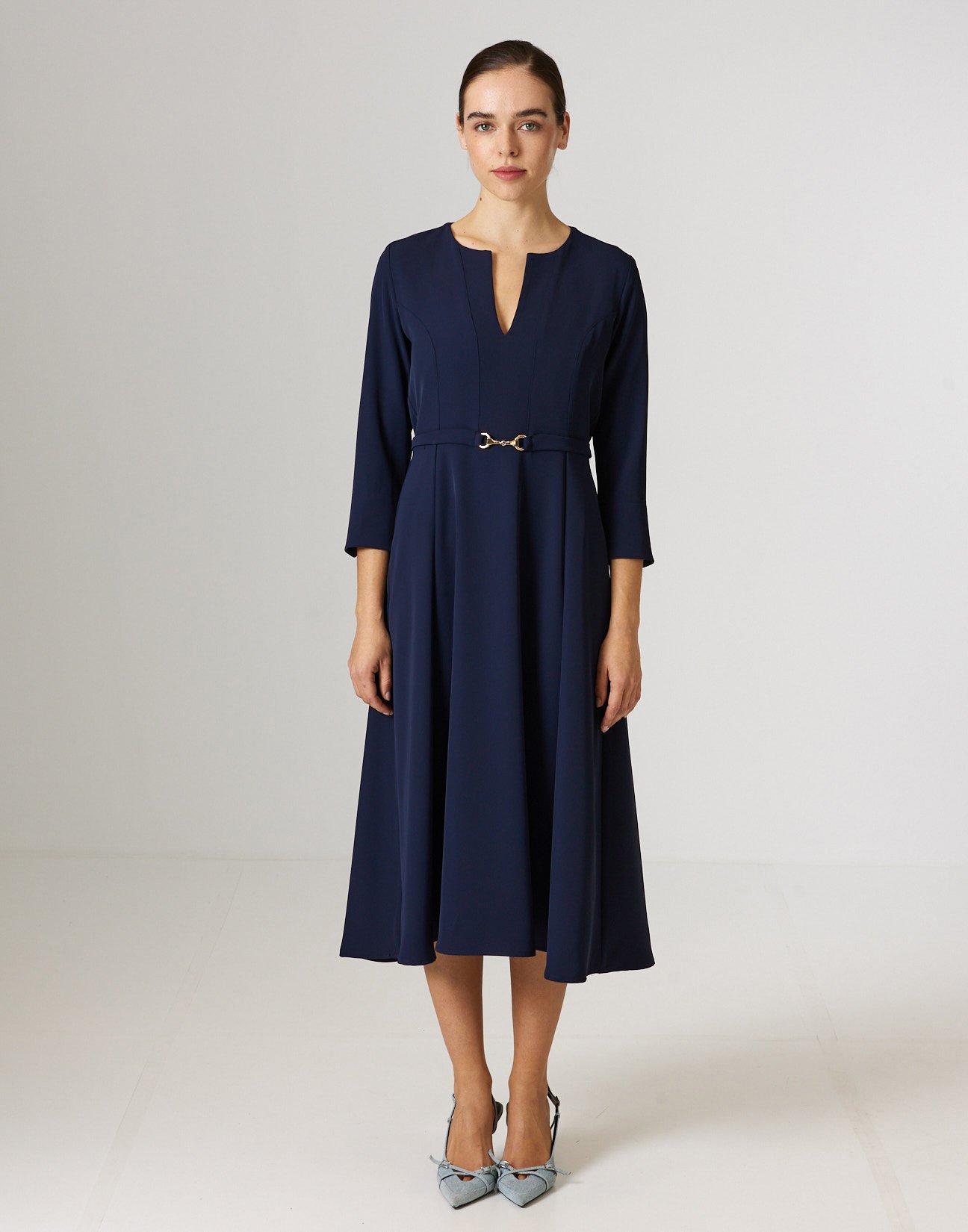 Midi dress with buckle