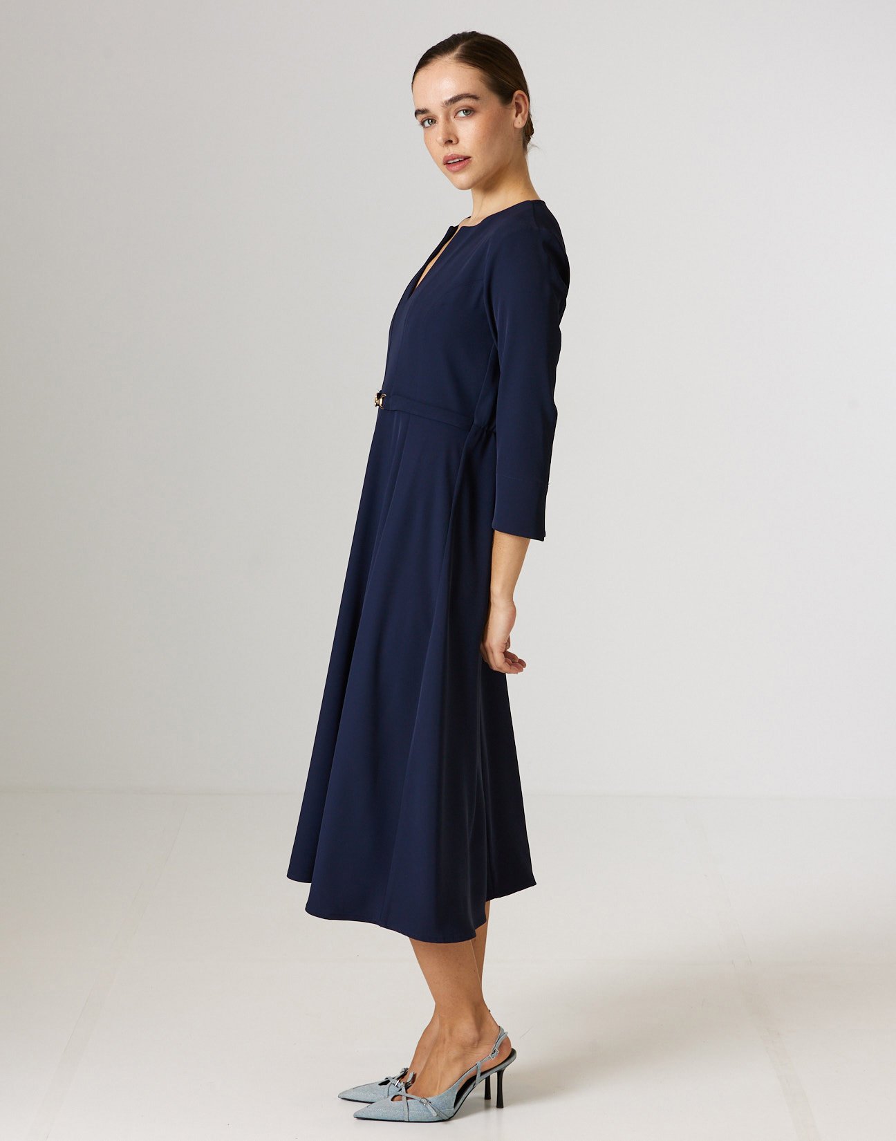 Midi dress with buckle