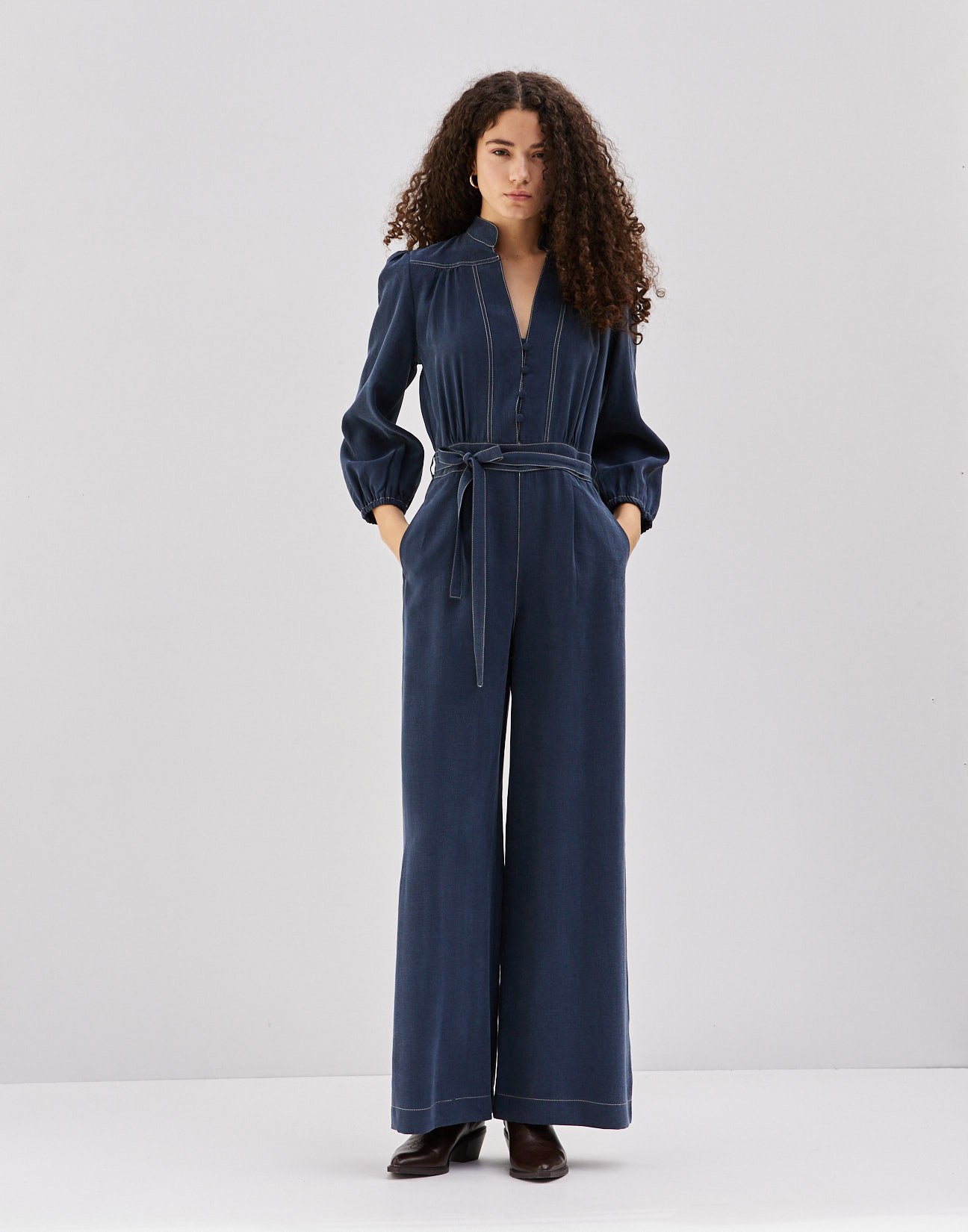 Jumpsuit with topstitching