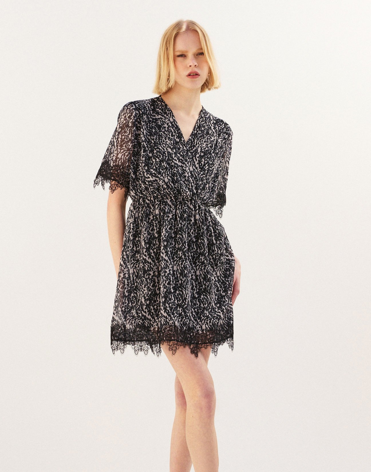 Printed dress with lace