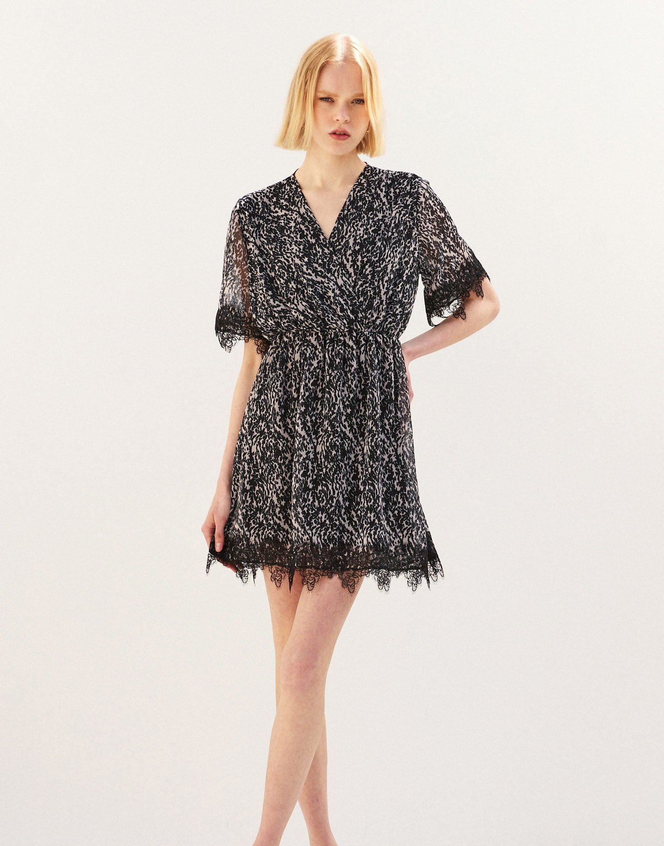 Printed dress with lace