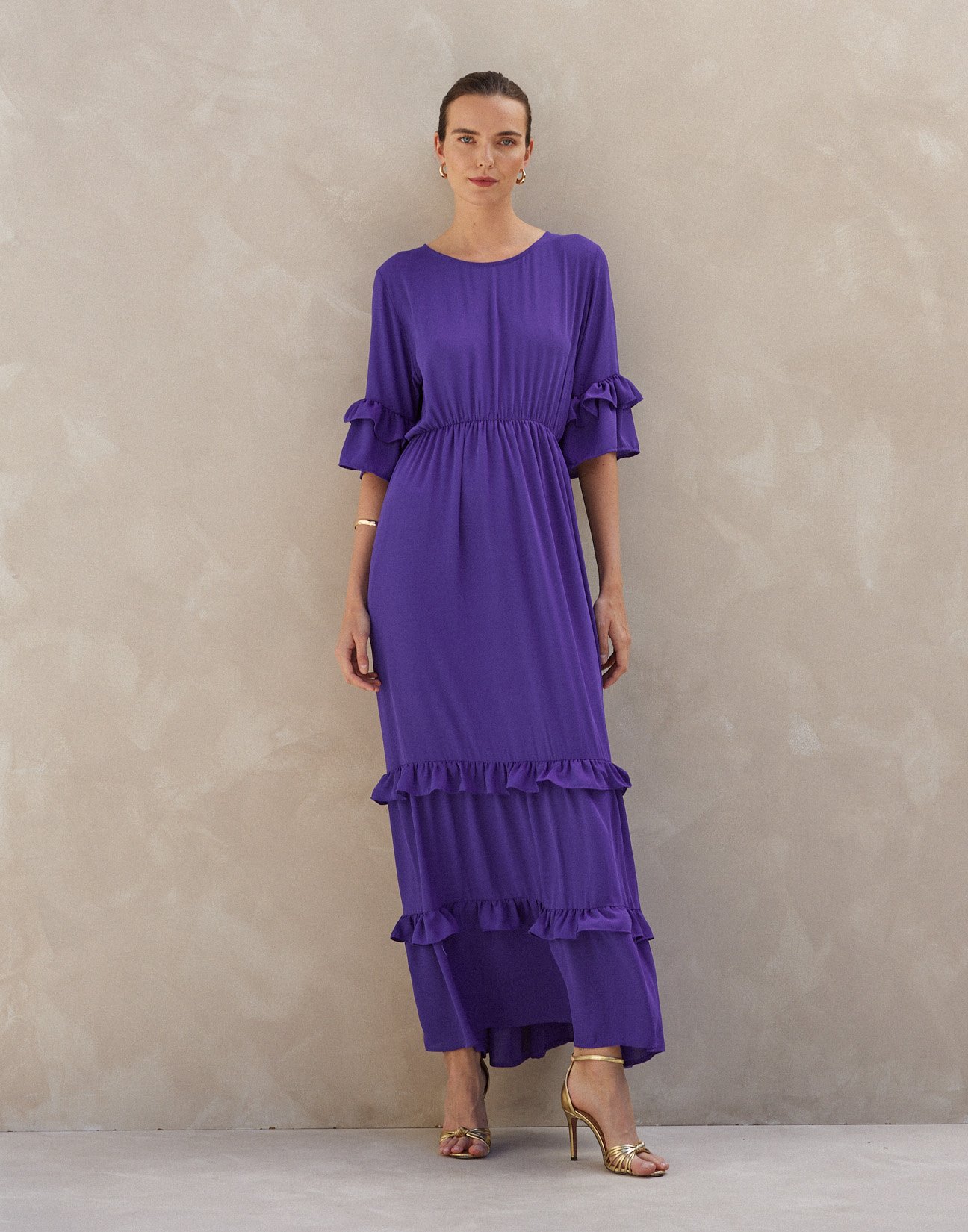 Maxi dress with ruffles