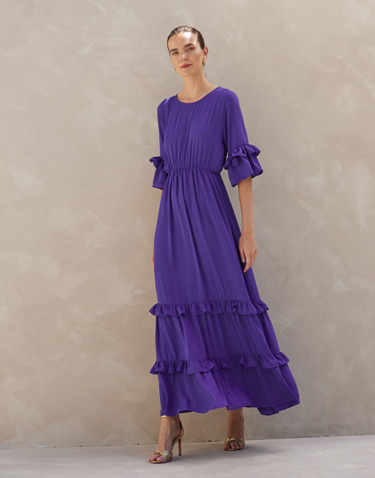 Maxi dress with ruffles