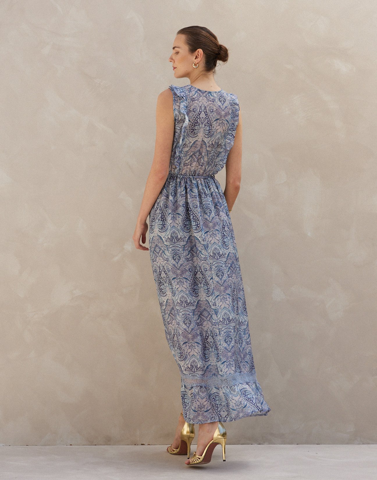 Maxi dress with lace