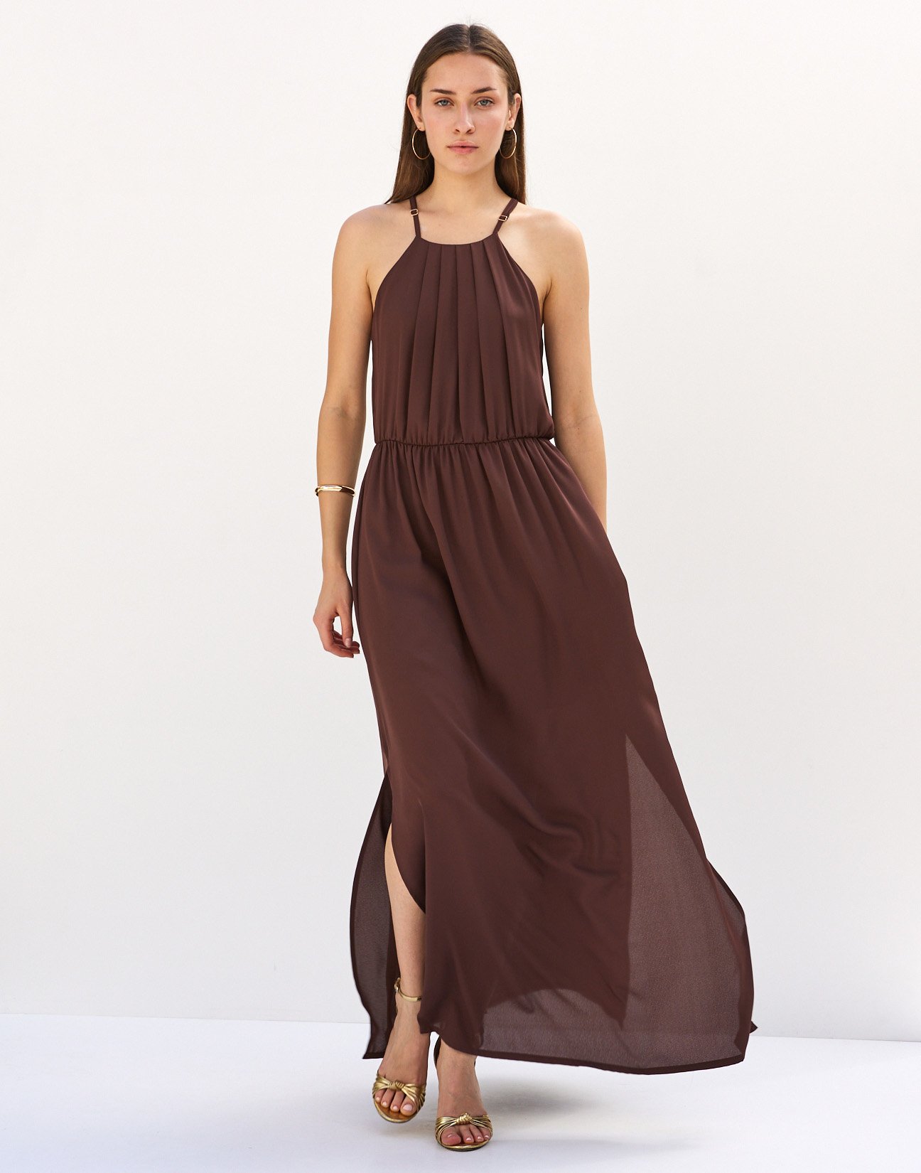 Maxi dress with pleats