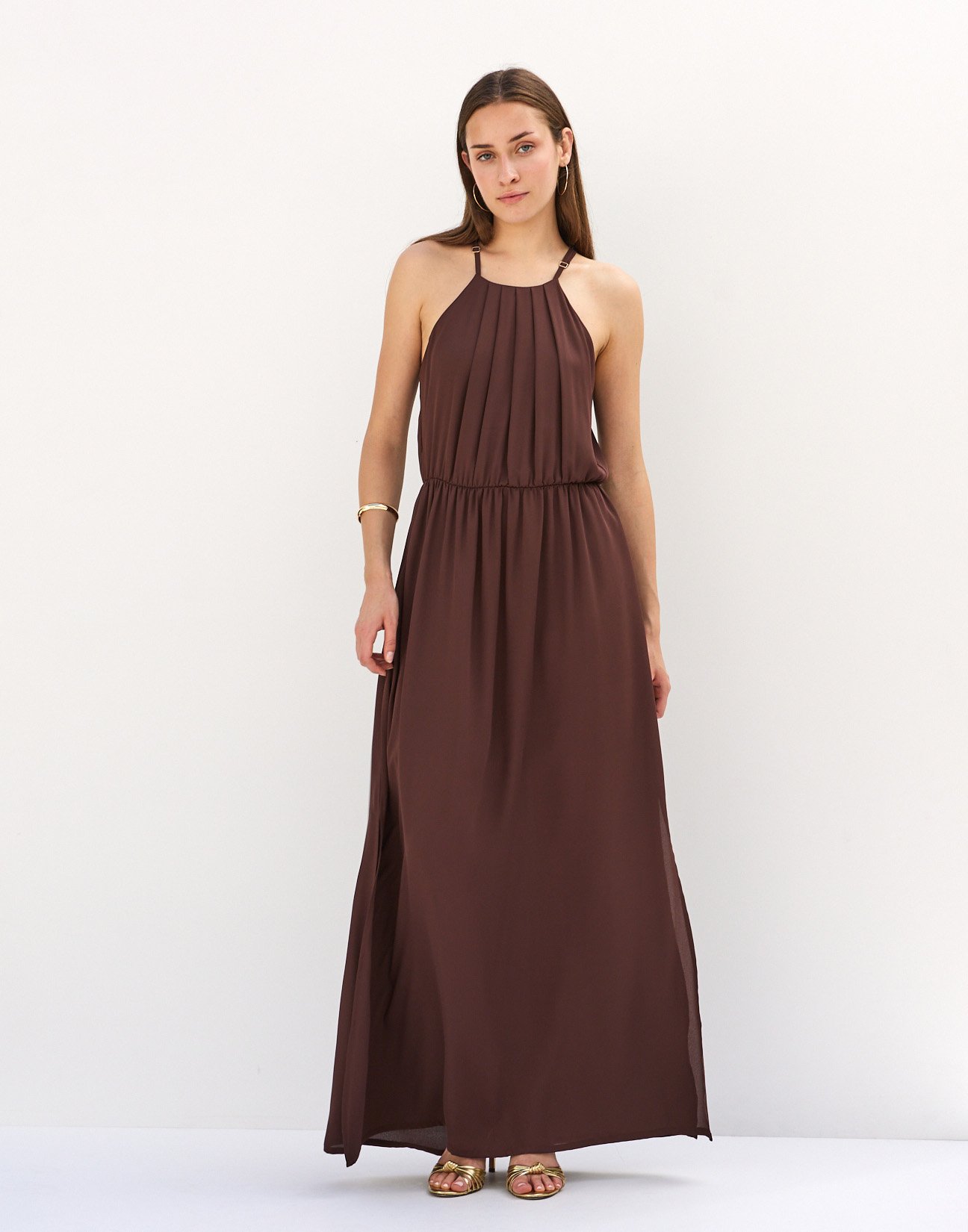 Maxi dress with pleats
