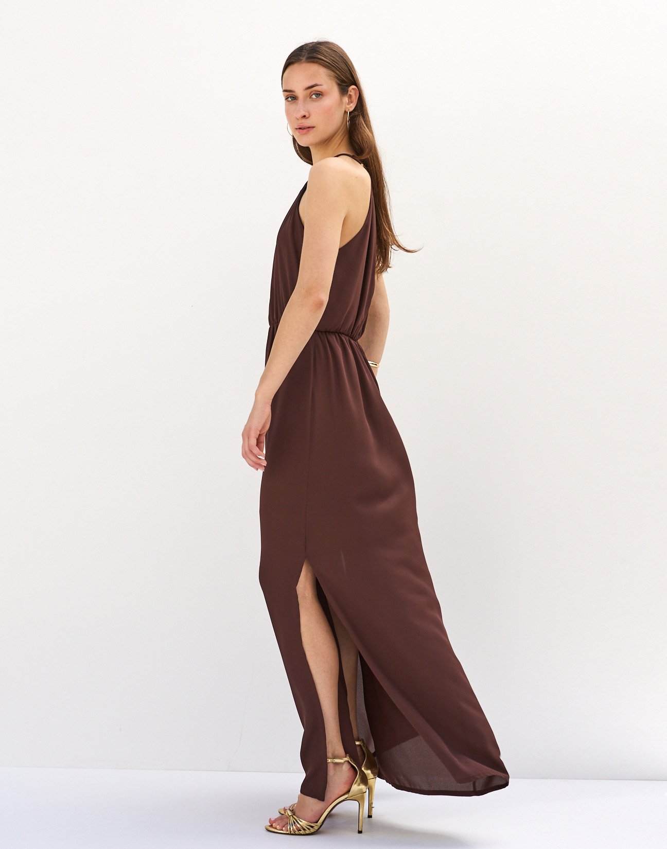 Maxi dress with pleats