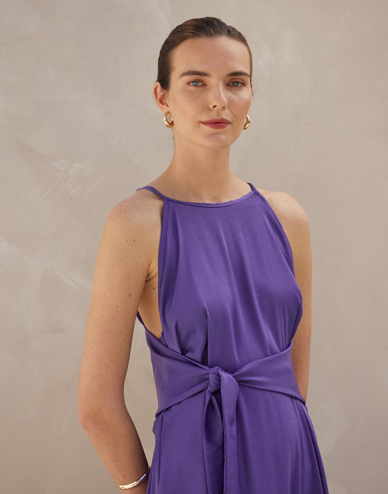 Maxi dress with tie