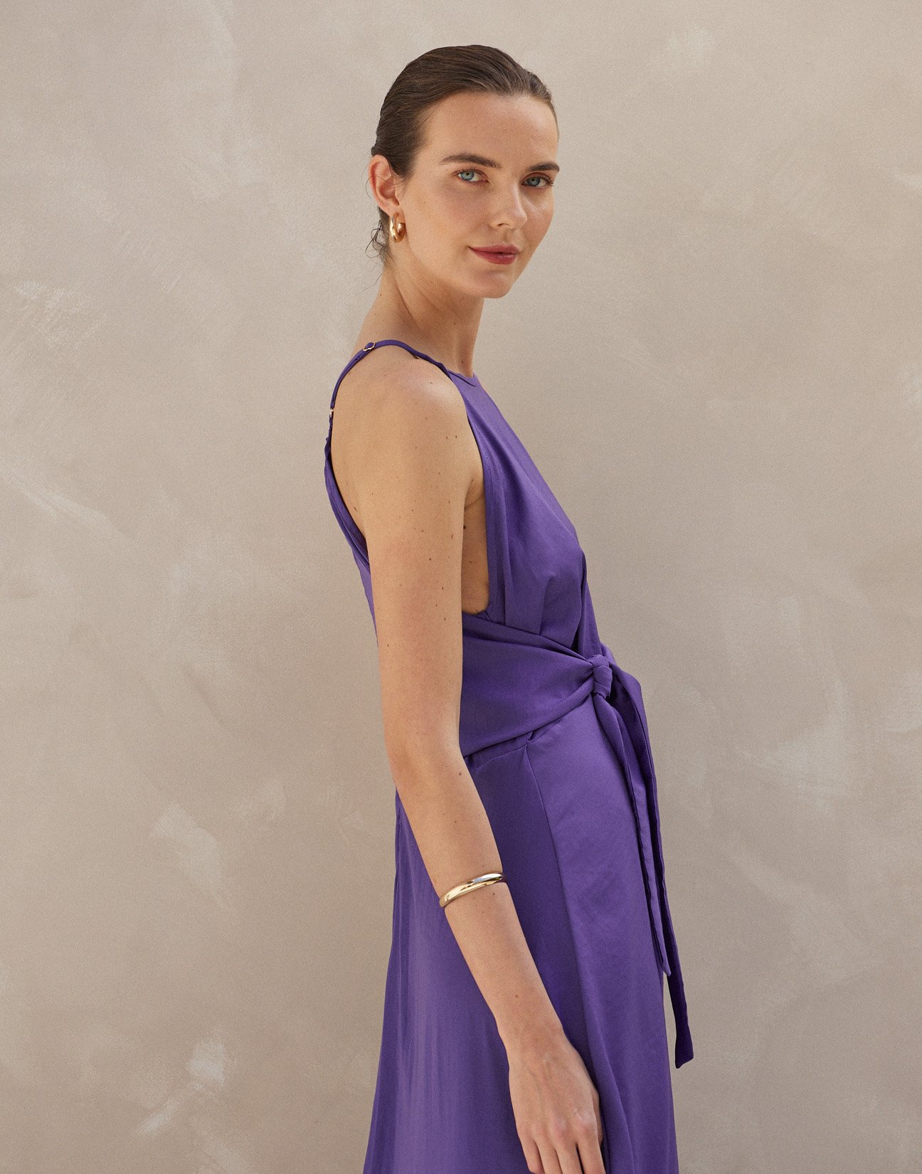 Maxi dress with tie