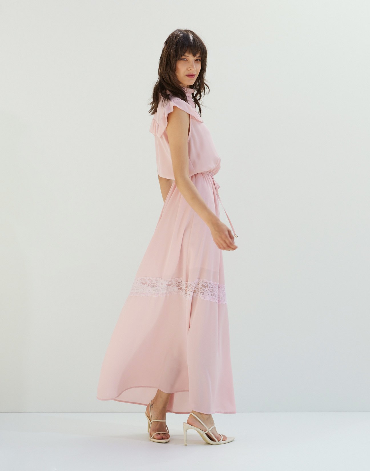 Maxi dress with lace