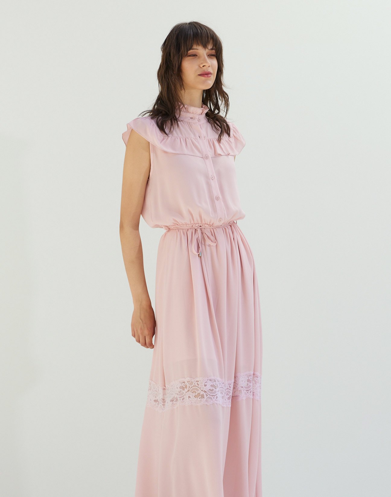 Maxi dress with lace