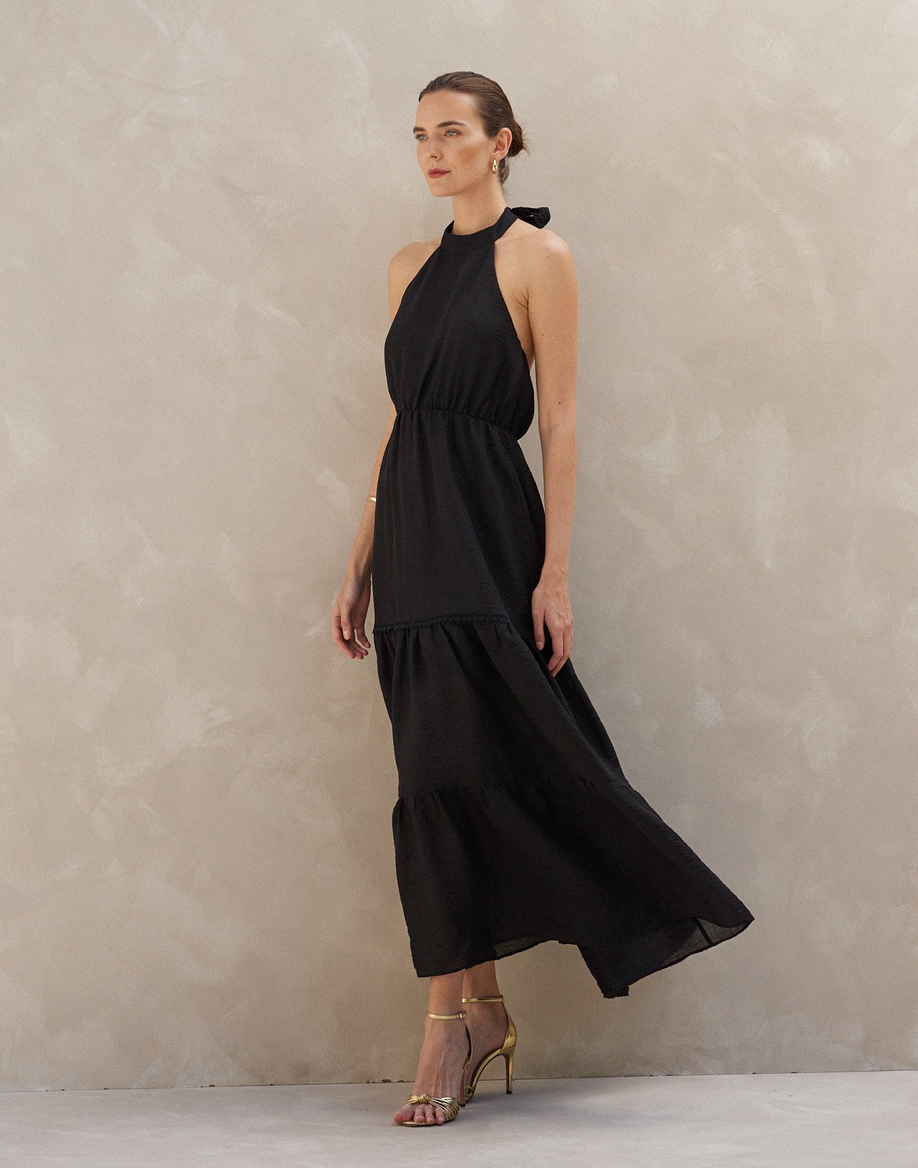 Maxi dress with tie
