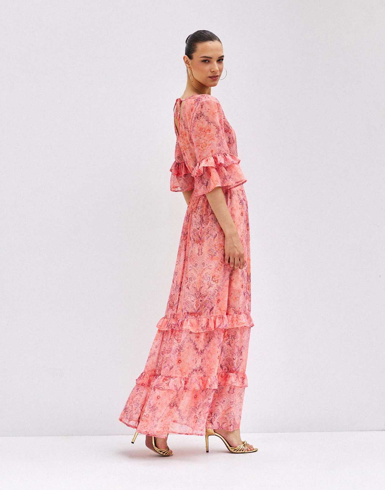 Maxi dress with ruffles