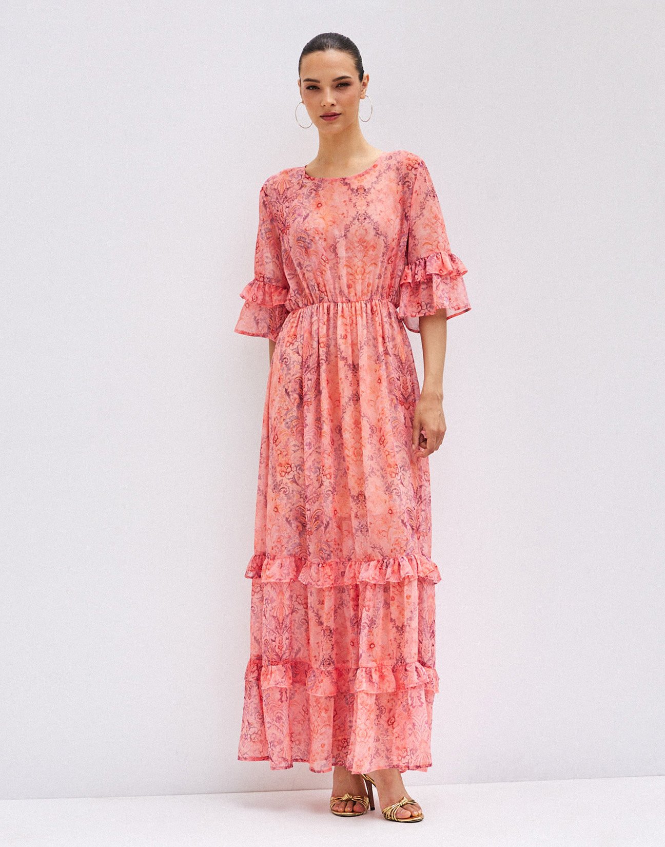 Maxi dress with ruffles