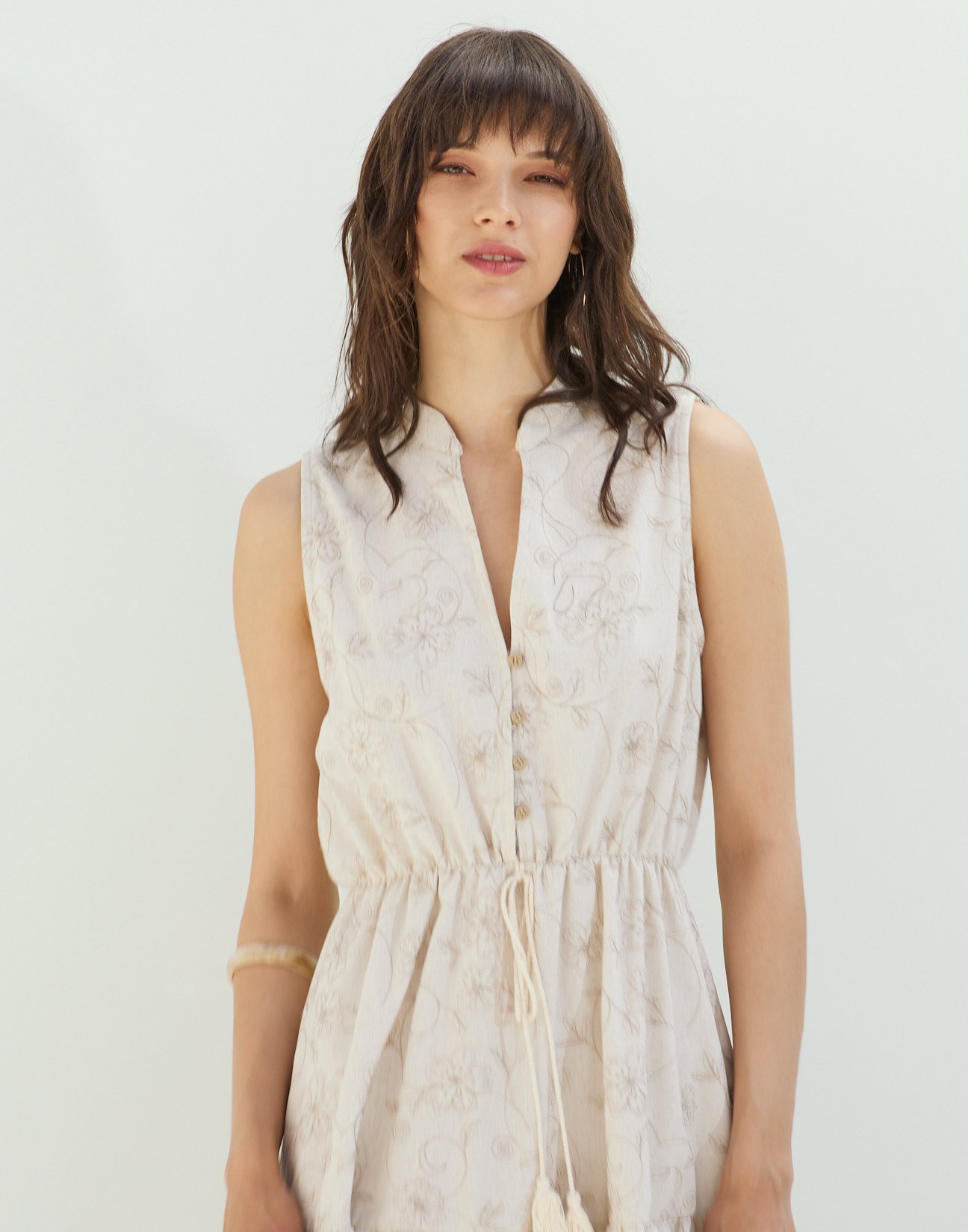 Embroidery linen dress
