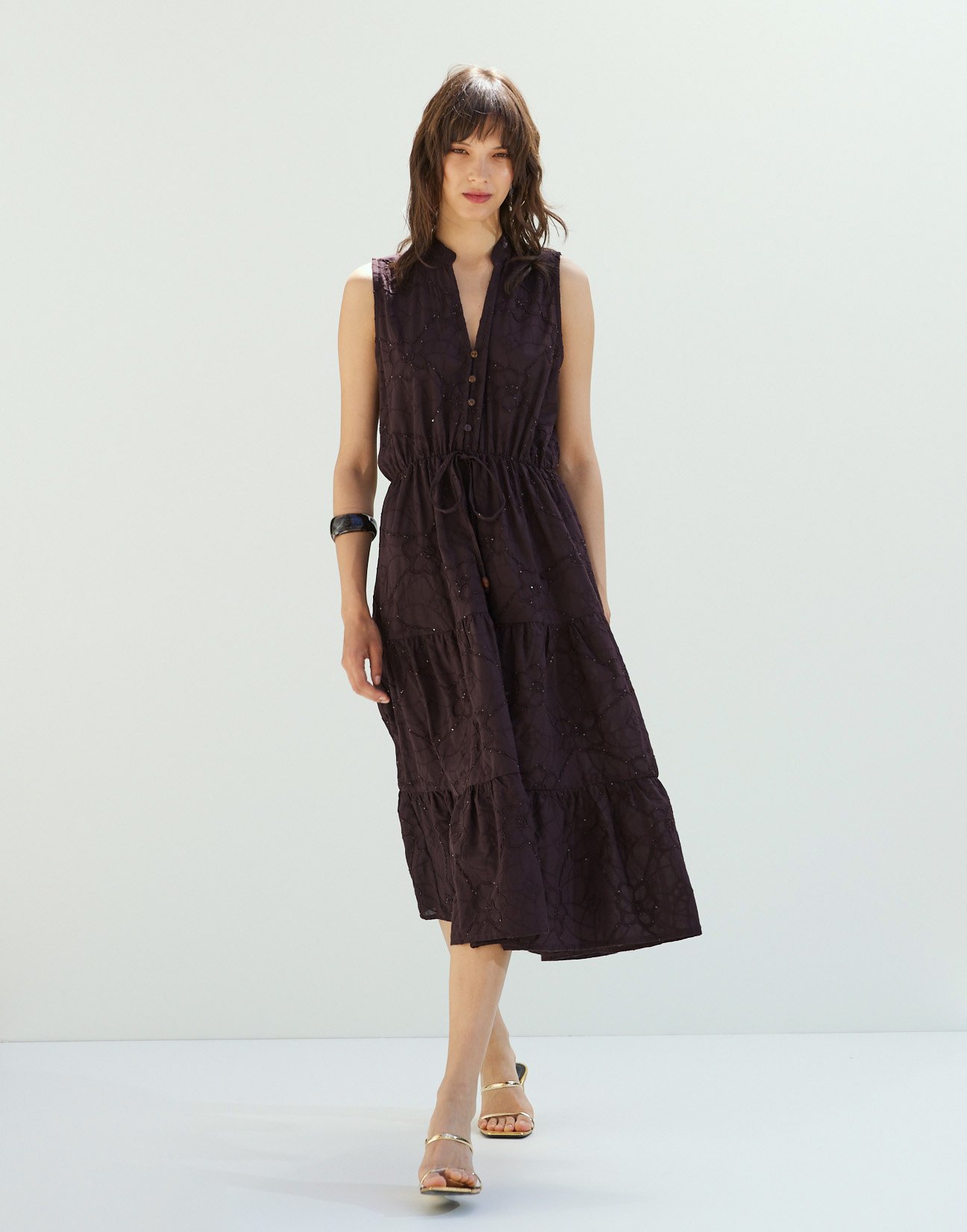 Embroidery midi dress