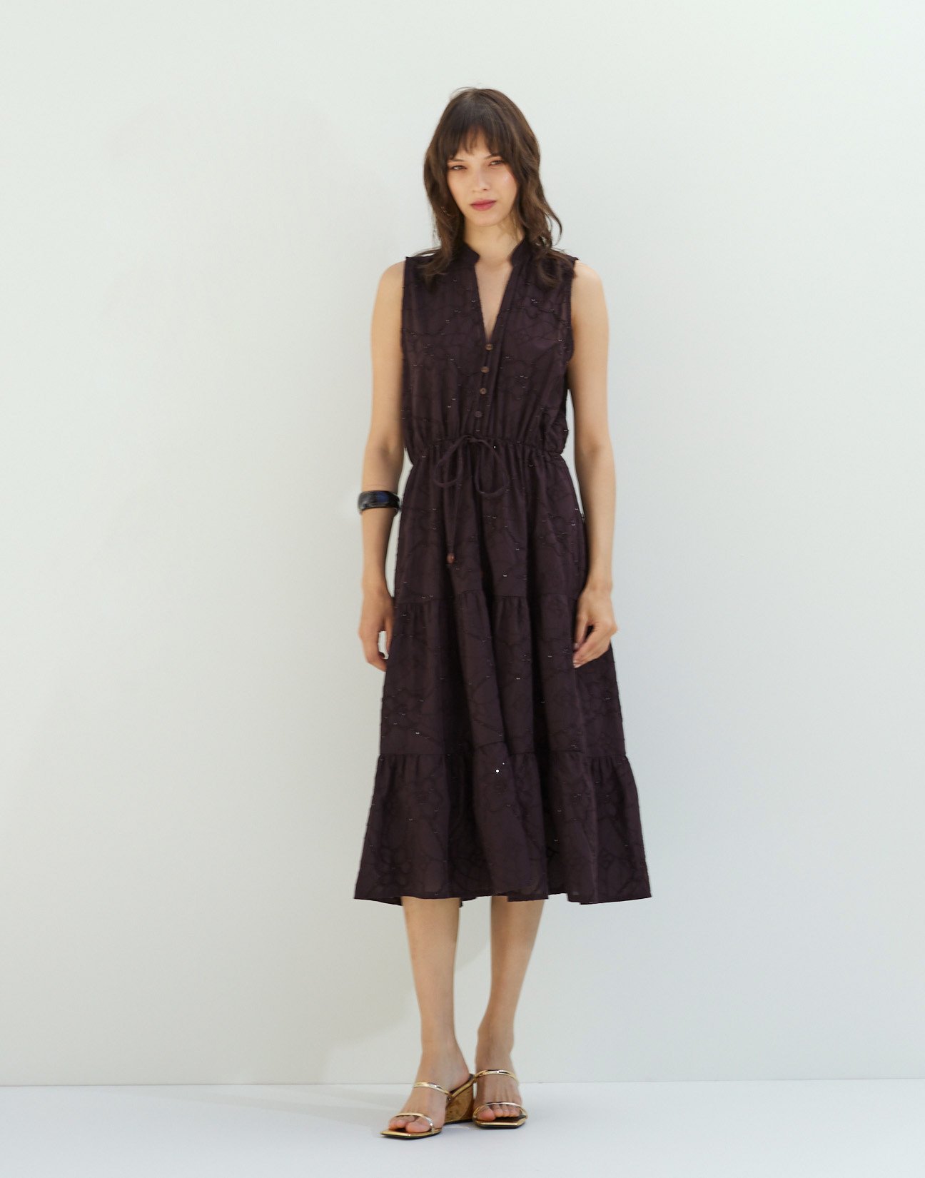 Embroidery midi dress