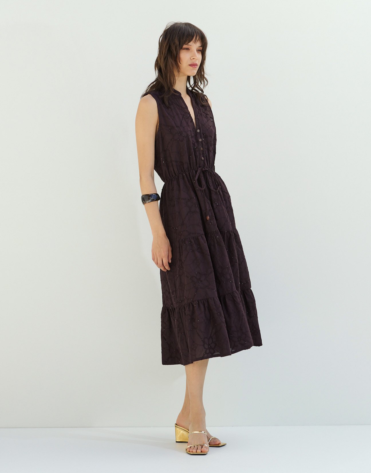 Embroidery midi dress
