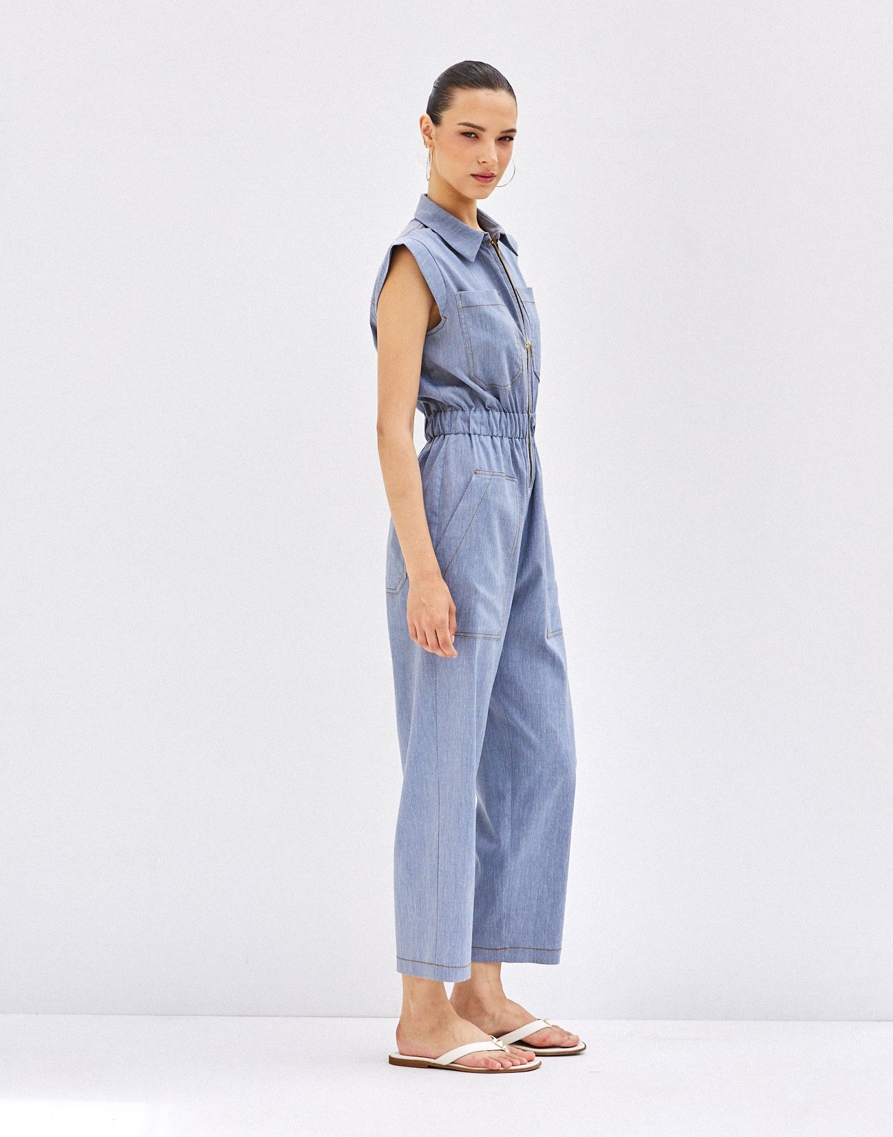 Jumpsuit with zip