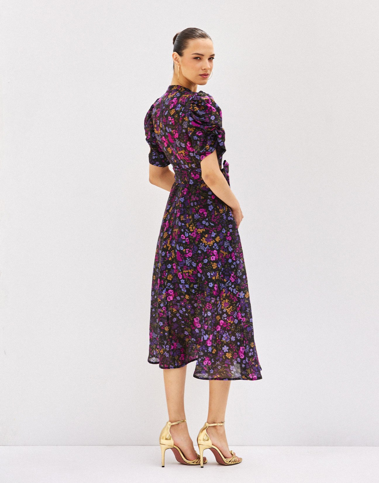 Midi dress with knot detail