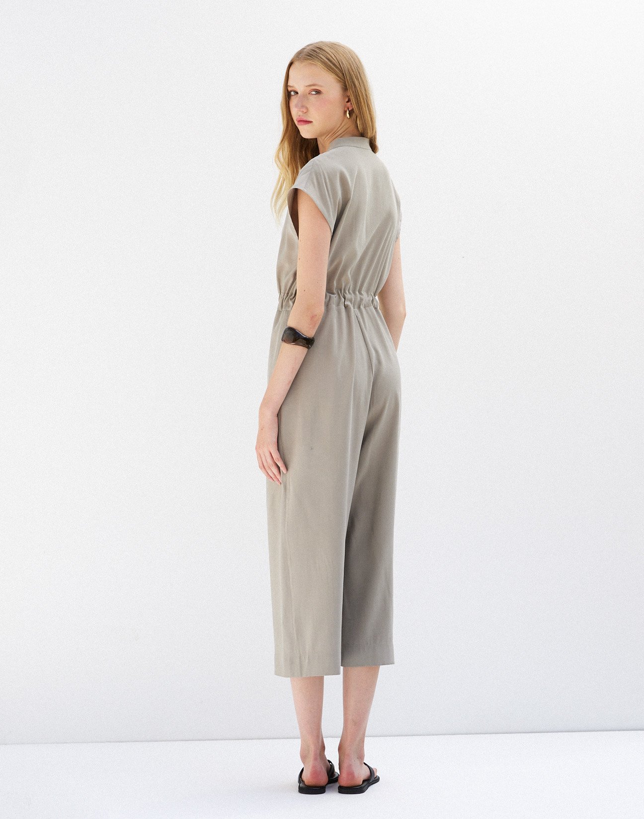 Jumpsuit with tie