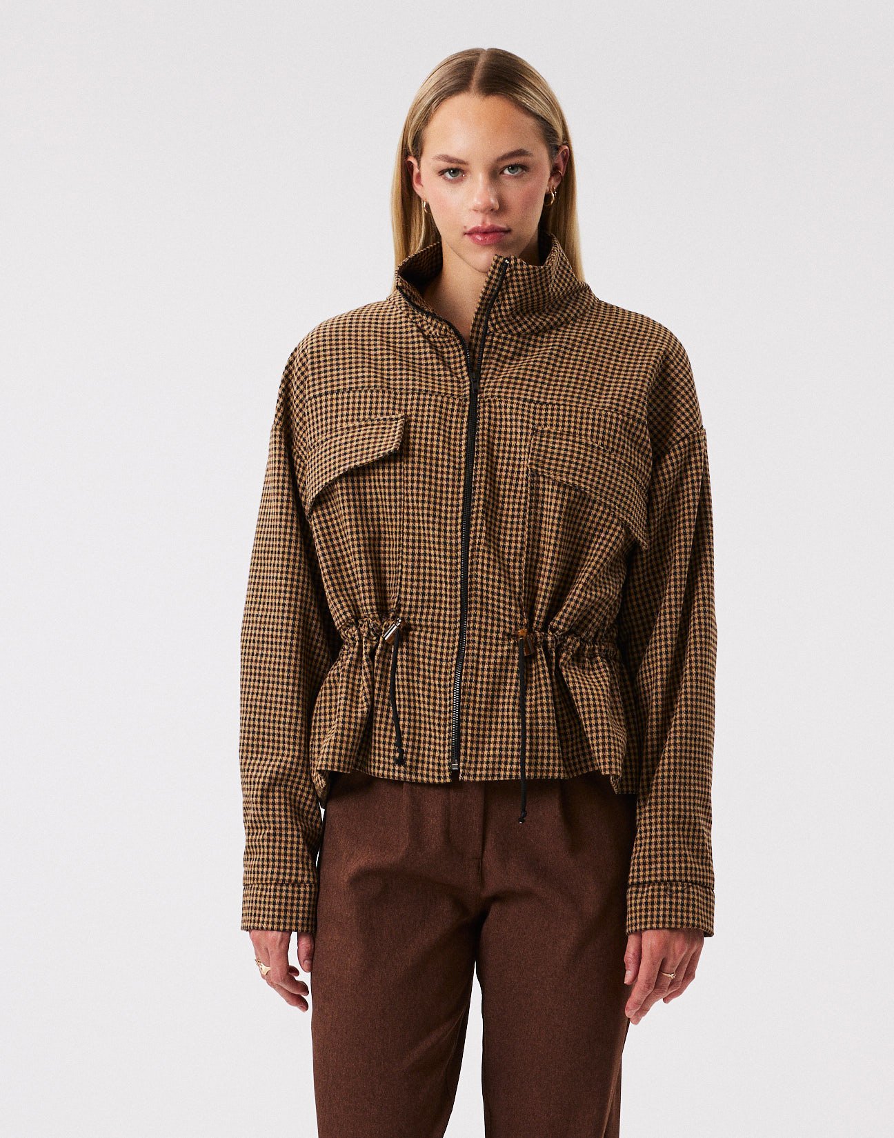 Checked jacket with gather