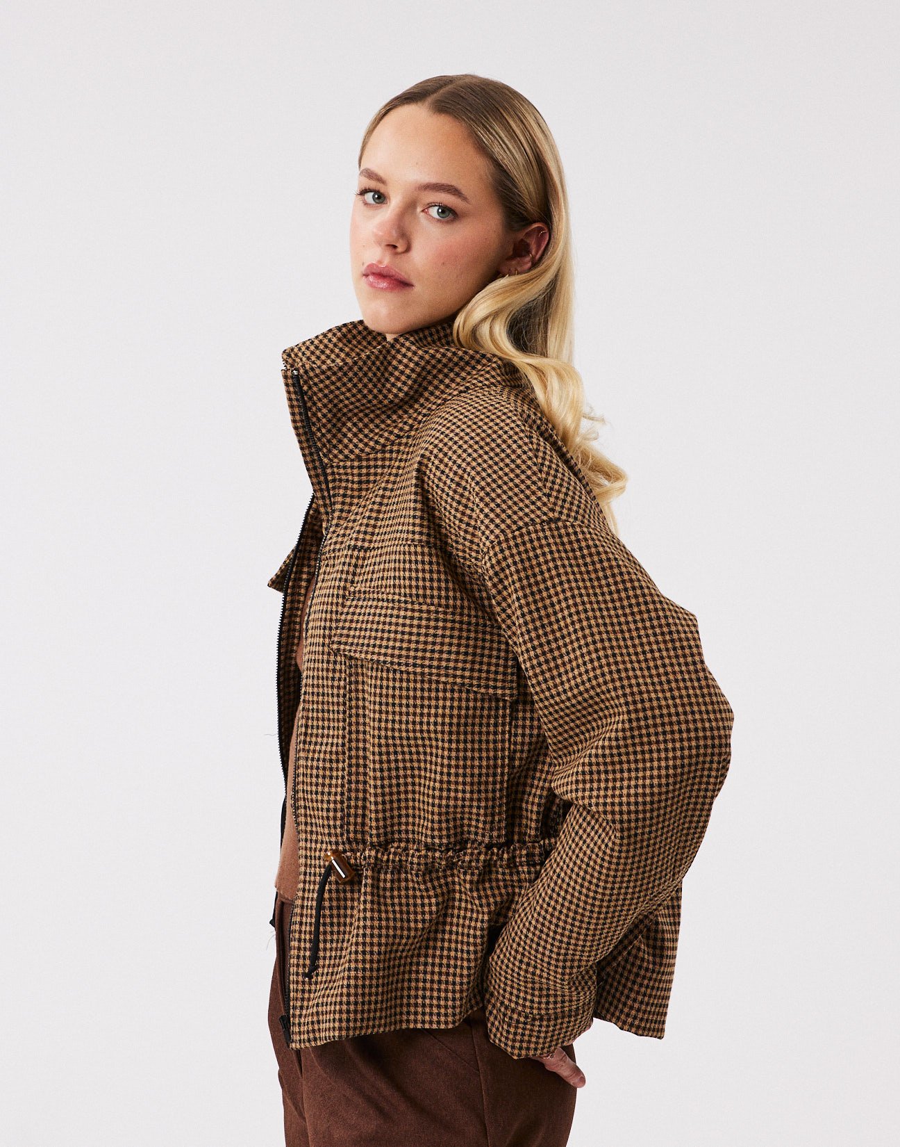 Checked jacket with gather