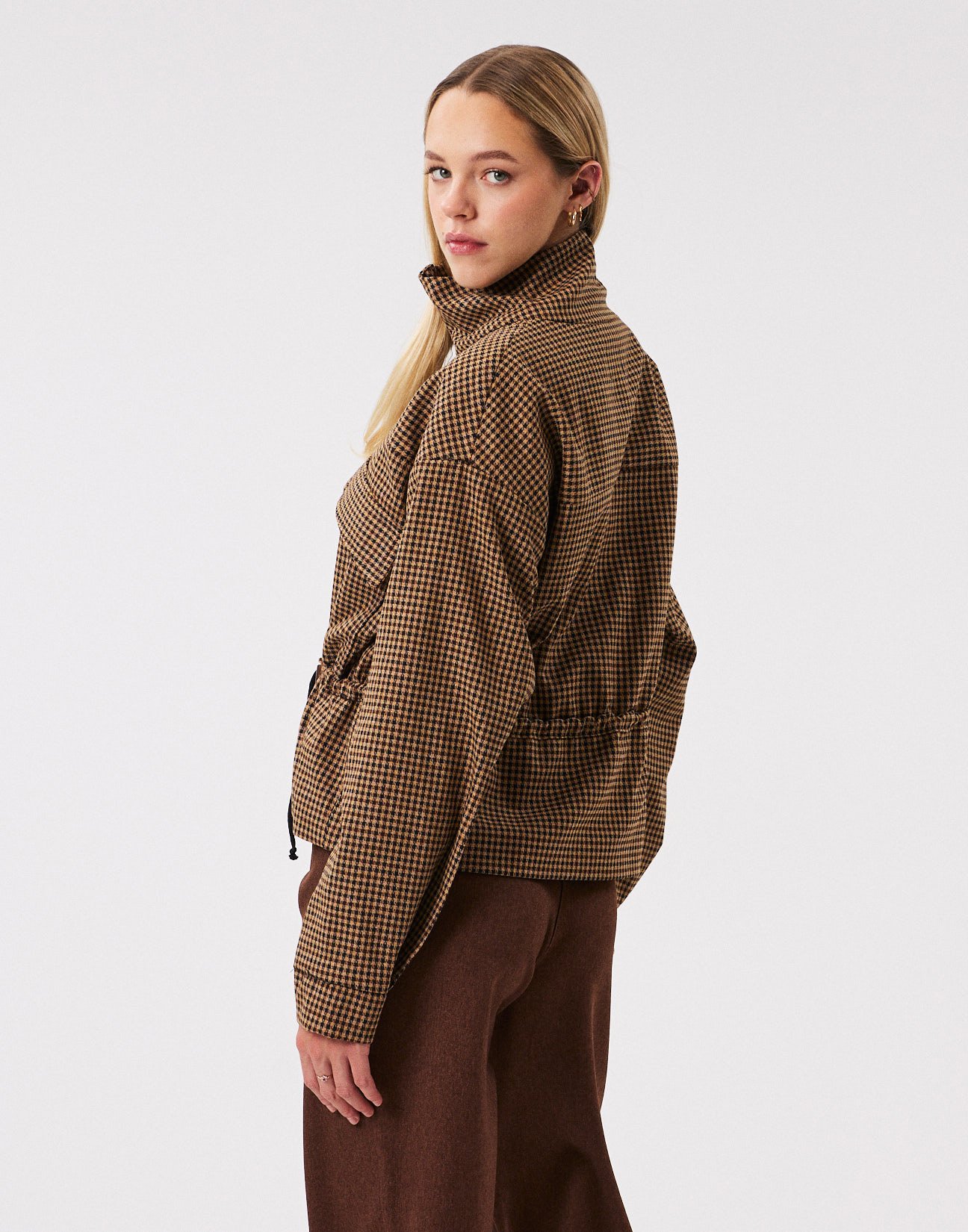 Checked jacket with gather