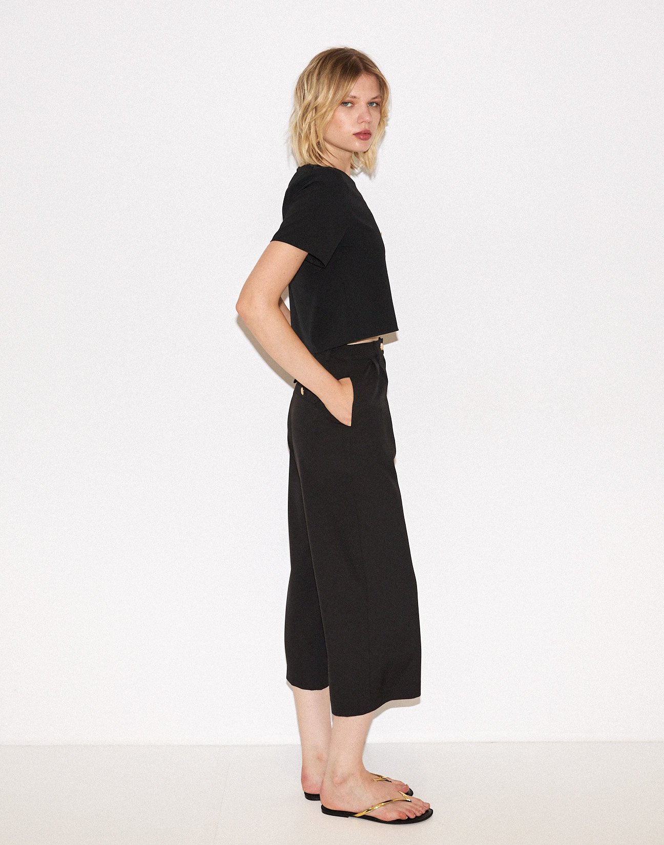 Παντελόνι culotte με πιέτες