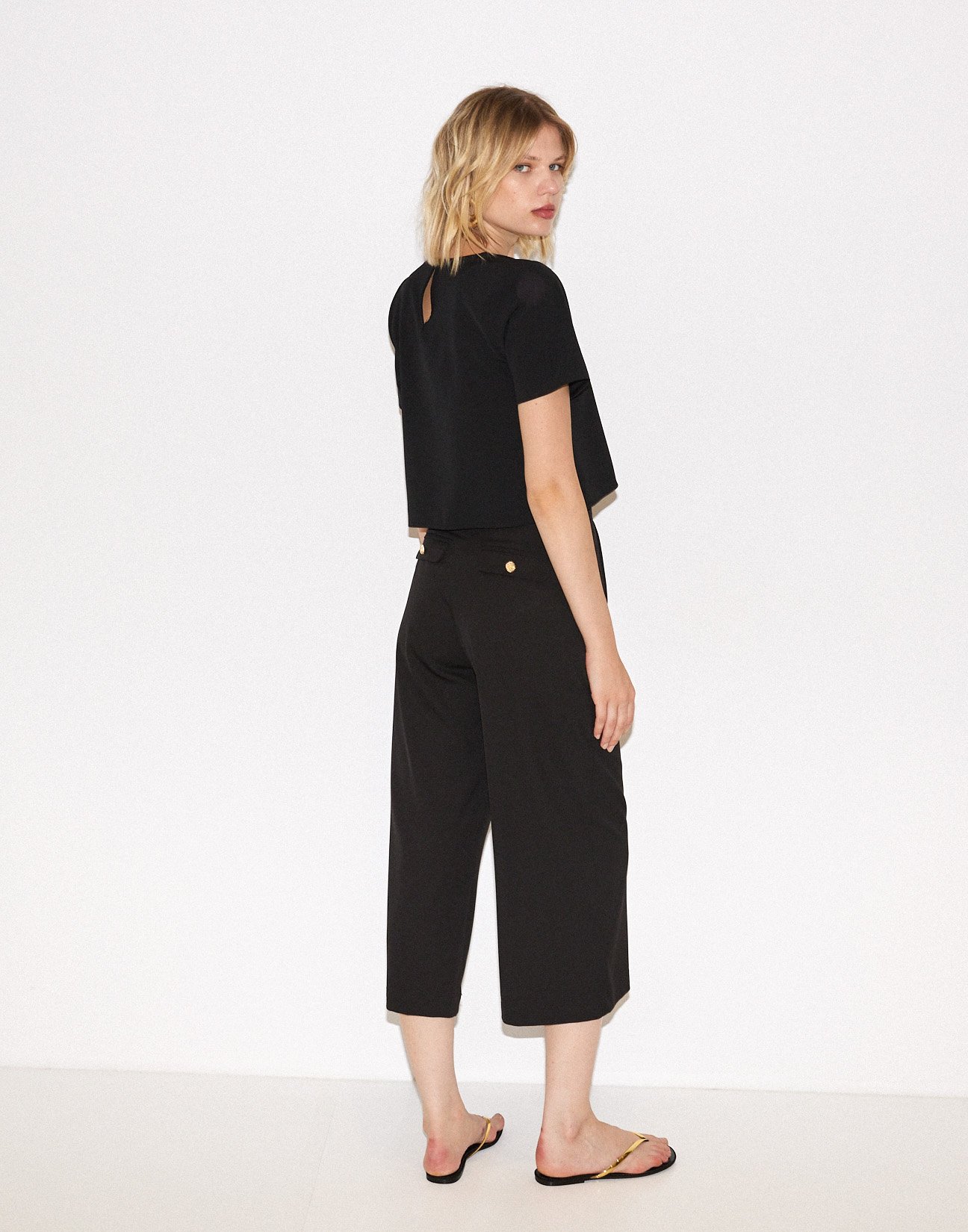 Παντελόνι culotte με πιέτες