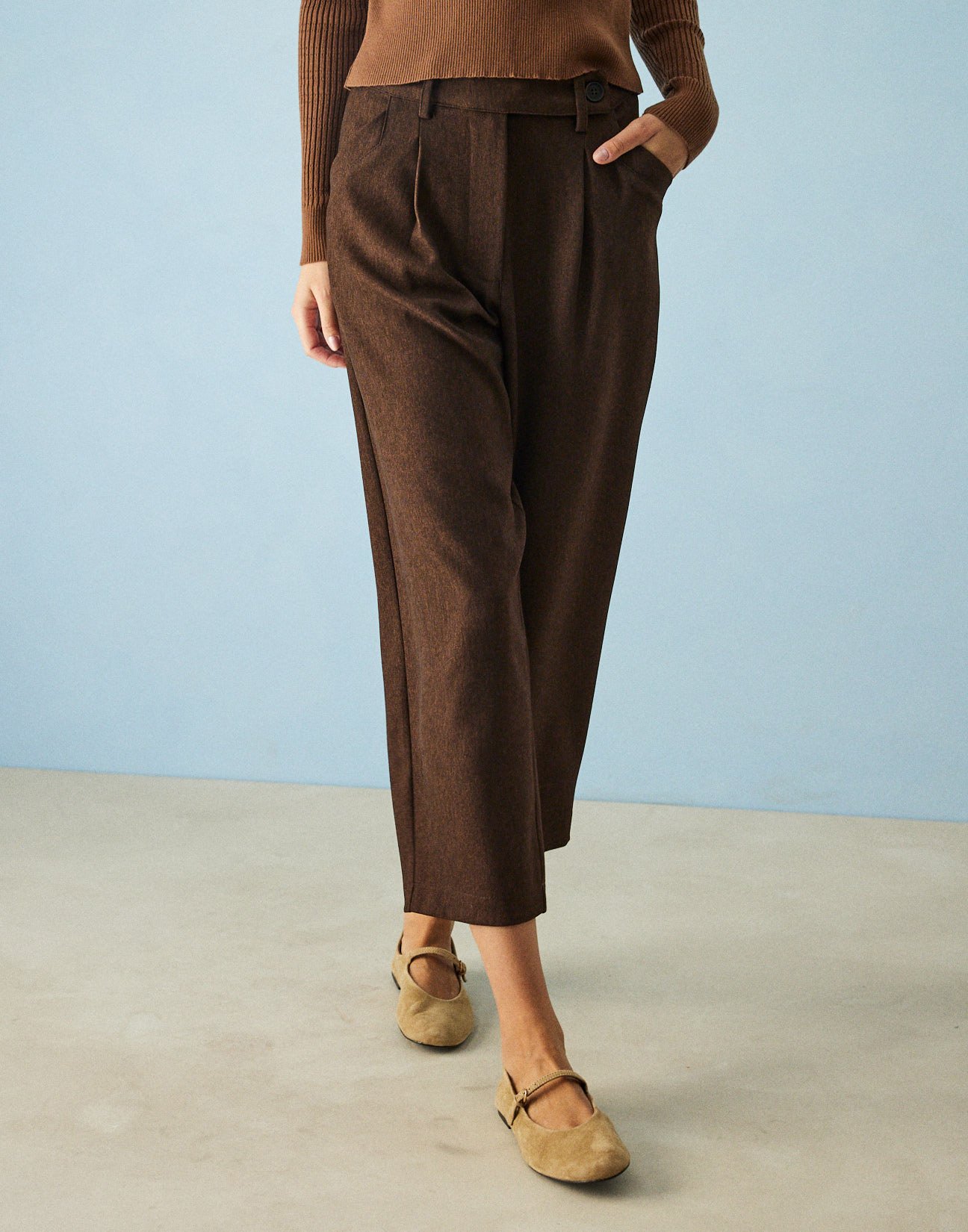 Trousers with slant pockets