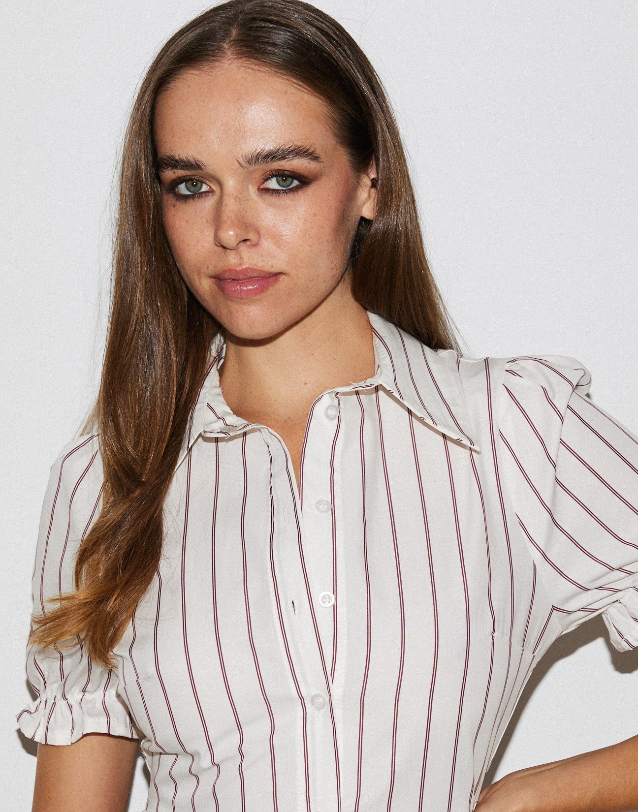 Shirt with puff sleeves