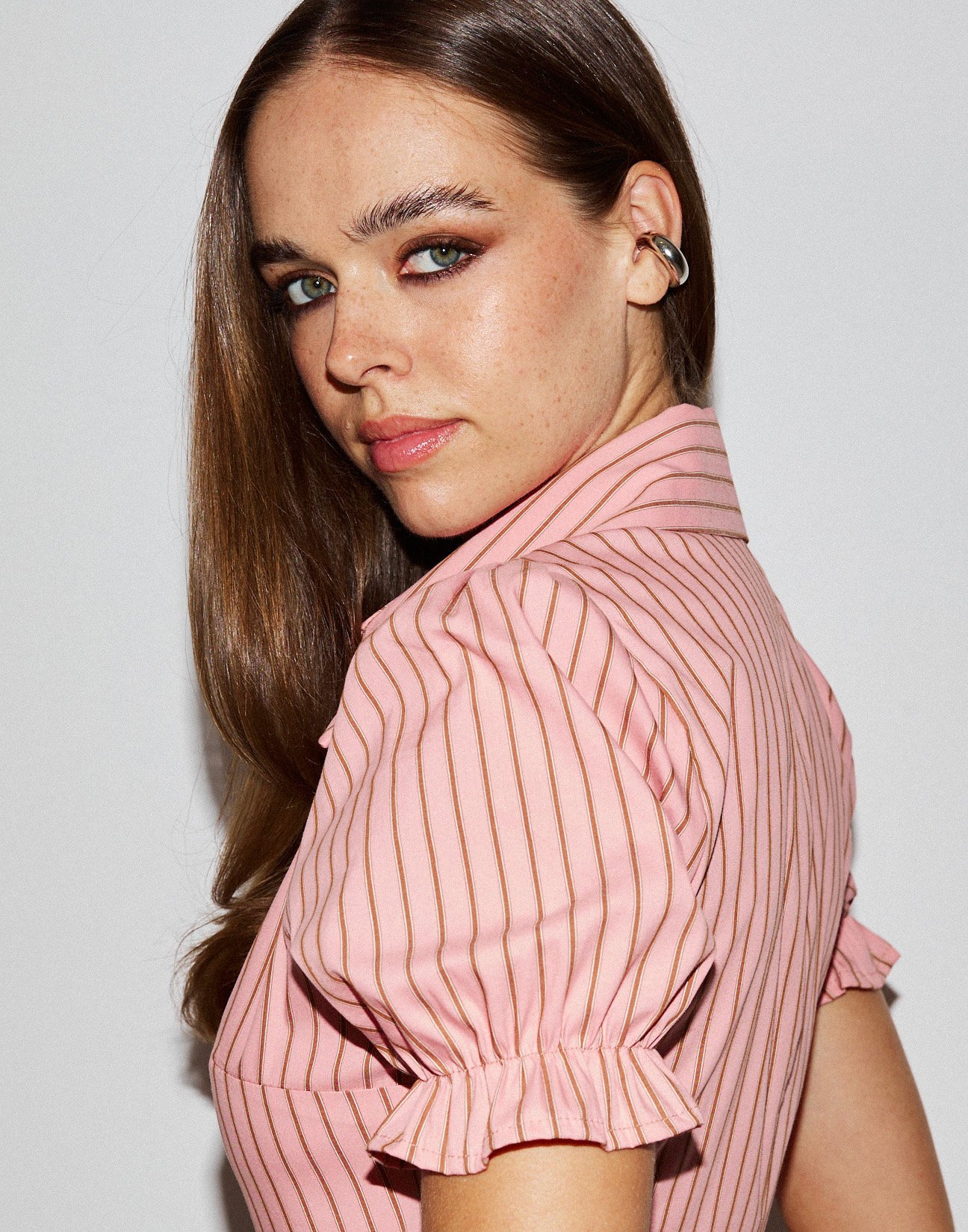 Shirt with puff sleeves