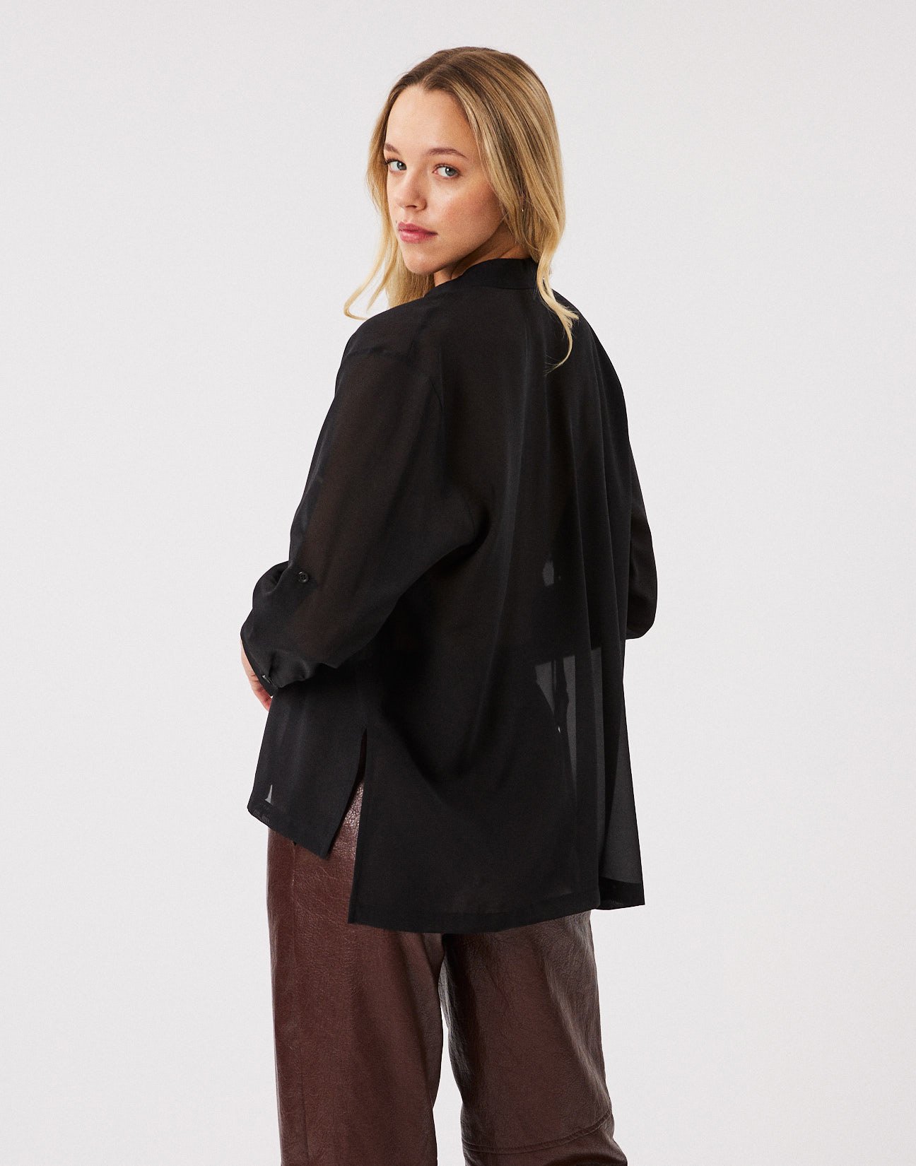 Oversized blosue with pockets