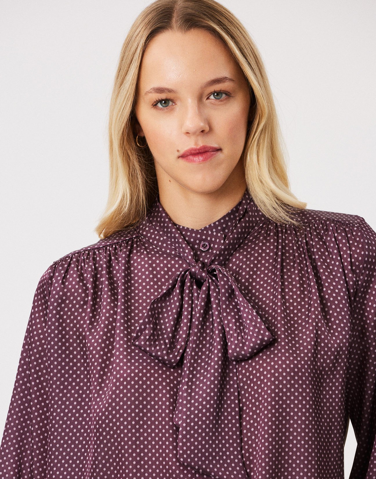 Polka dot shirt with tie