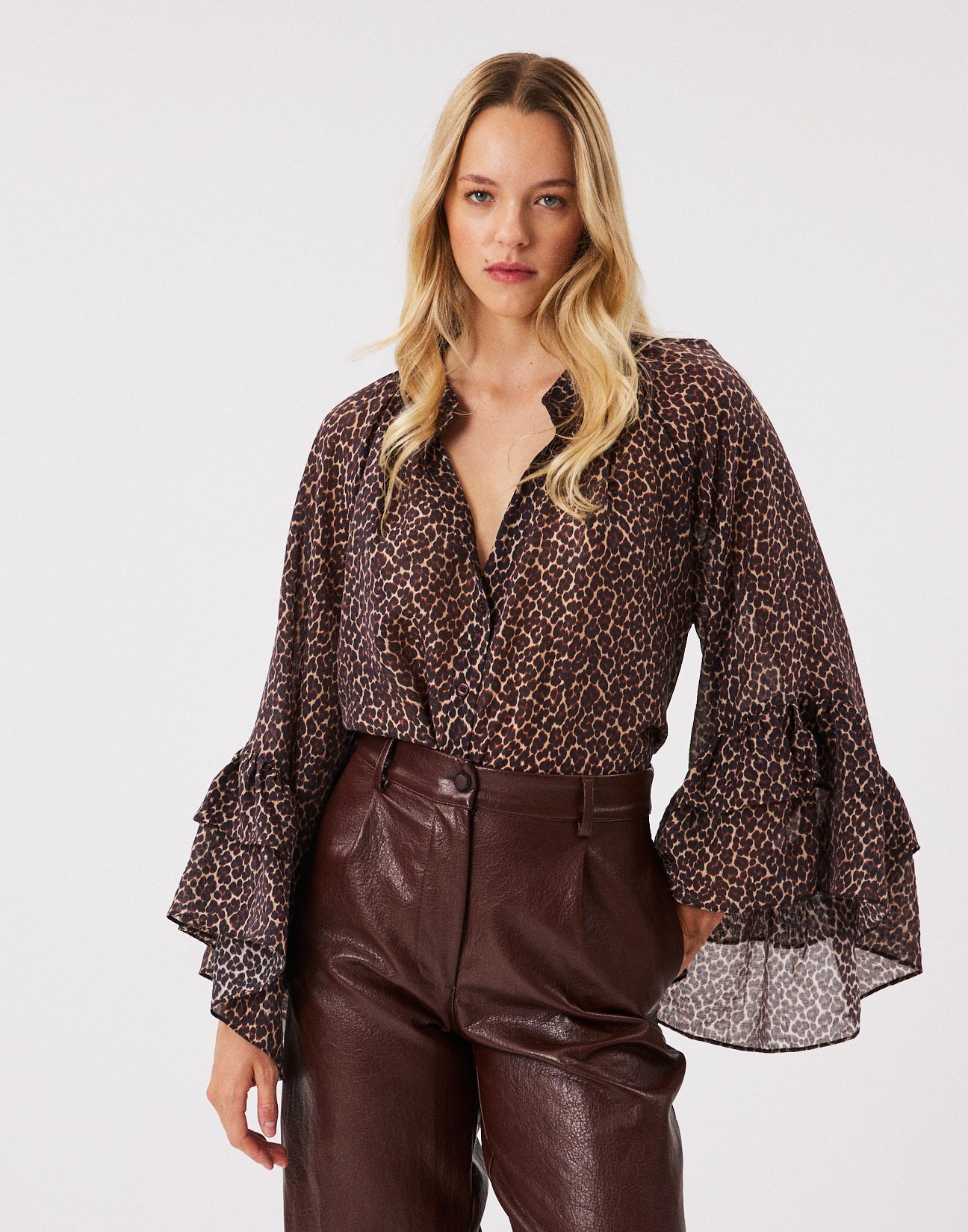 Πουκάμισο animal print με βολάν