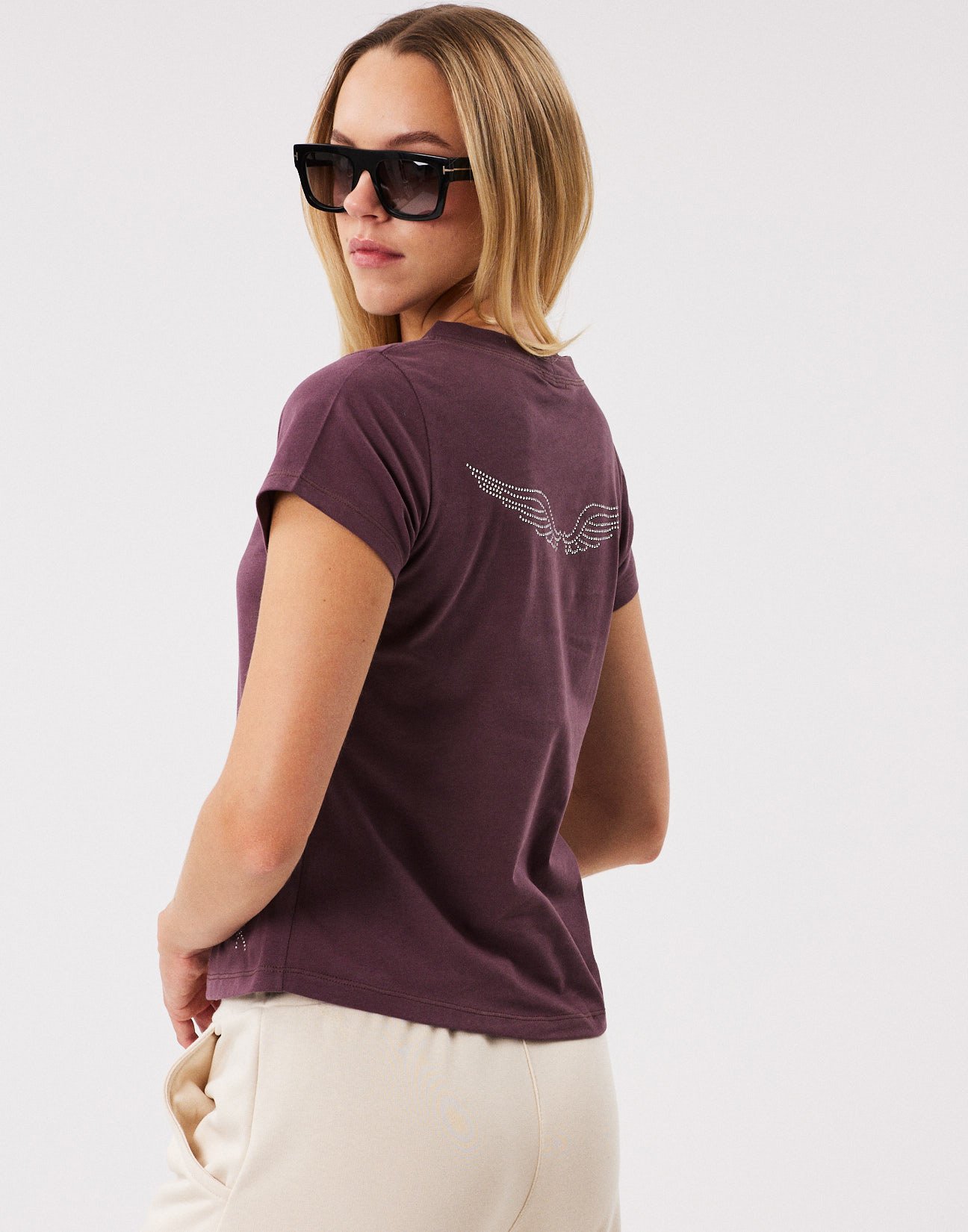 T-shirt με τύπωμα και στρας
