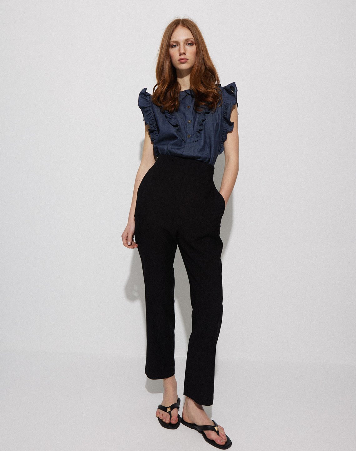 High waist trousers with pockets